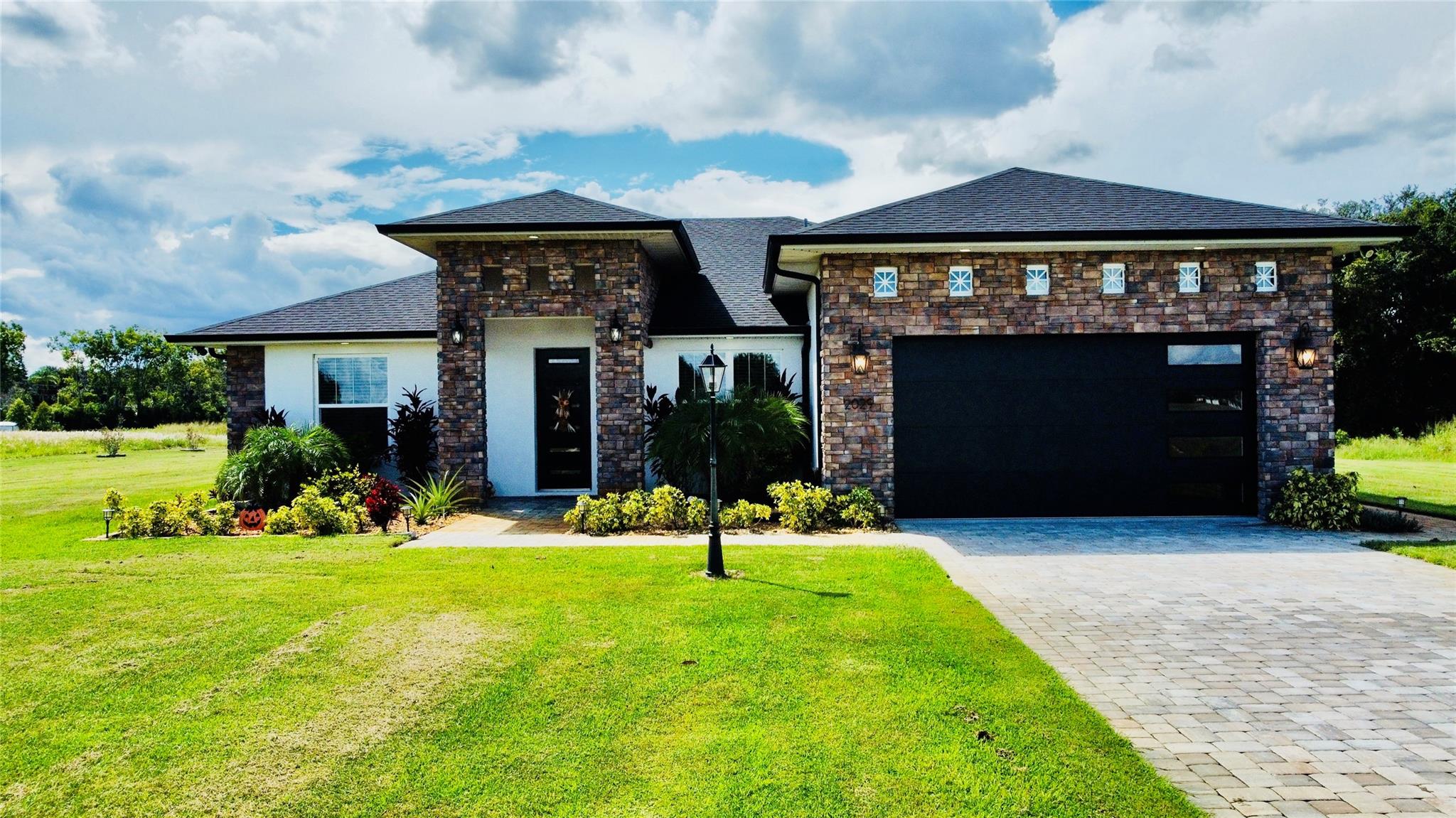 Homes for sale in Lake Placid, FL | 2029 Jack Creek Dr, Lake Placid, FL 33852 | MLS# F10528646