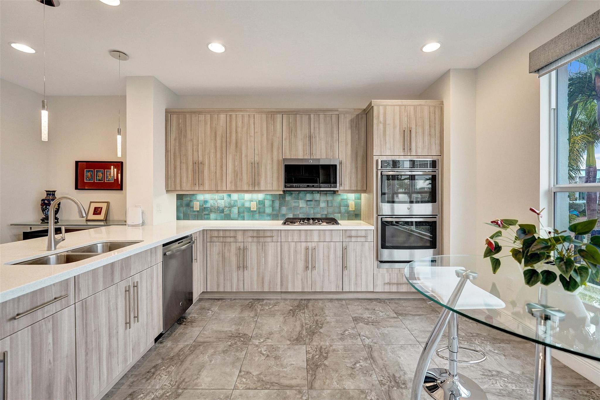 Homes for sale in Oakland Park, FL | 2900 Ne 12Th Ter #19, Oakland Park, FL 33334 | MLS# F10528513