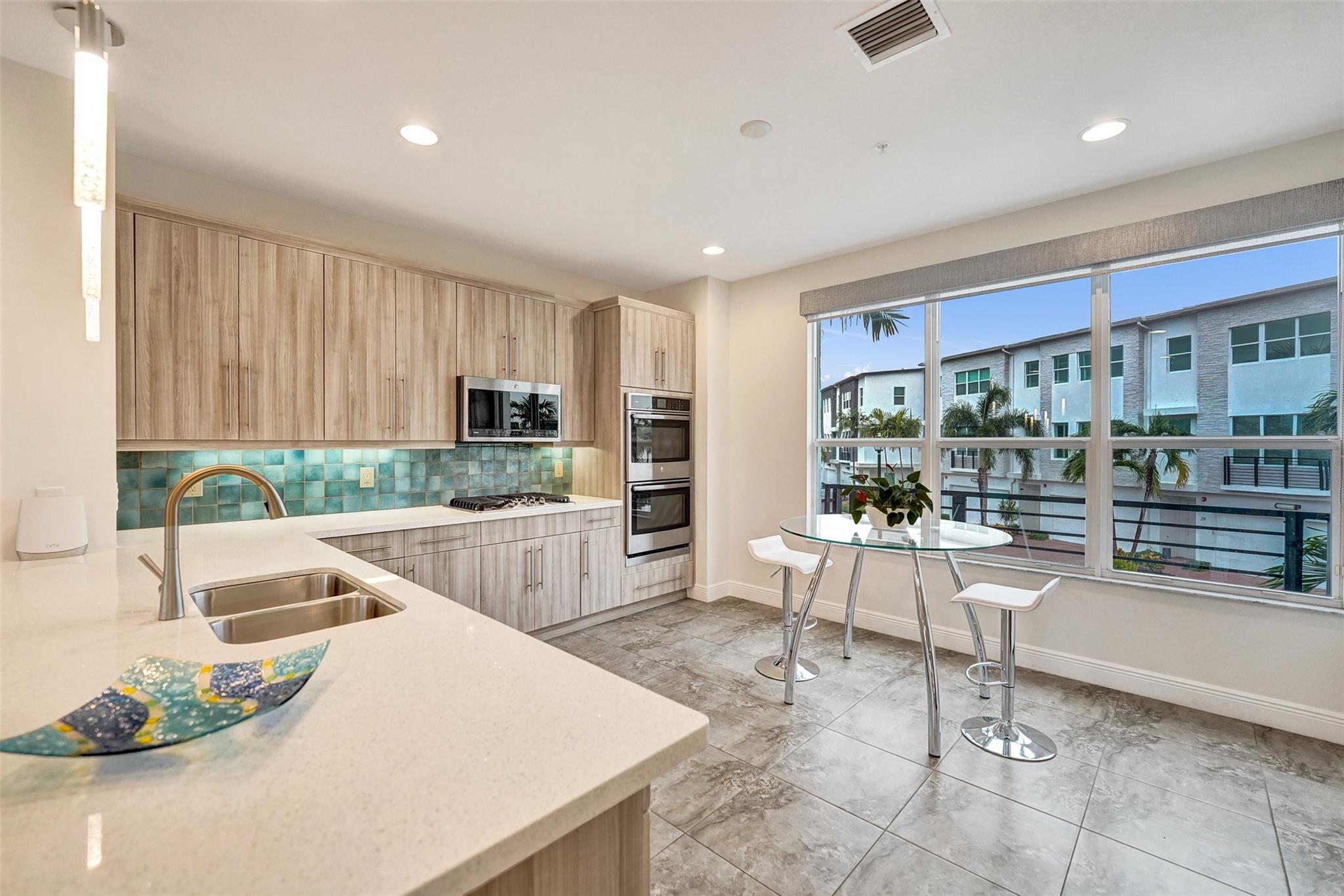 Homes for sale in Oakland Park, FL | 2900 Ne 12Th Ter #19, Oakland Park, FL 33334 | MLS# F10528513