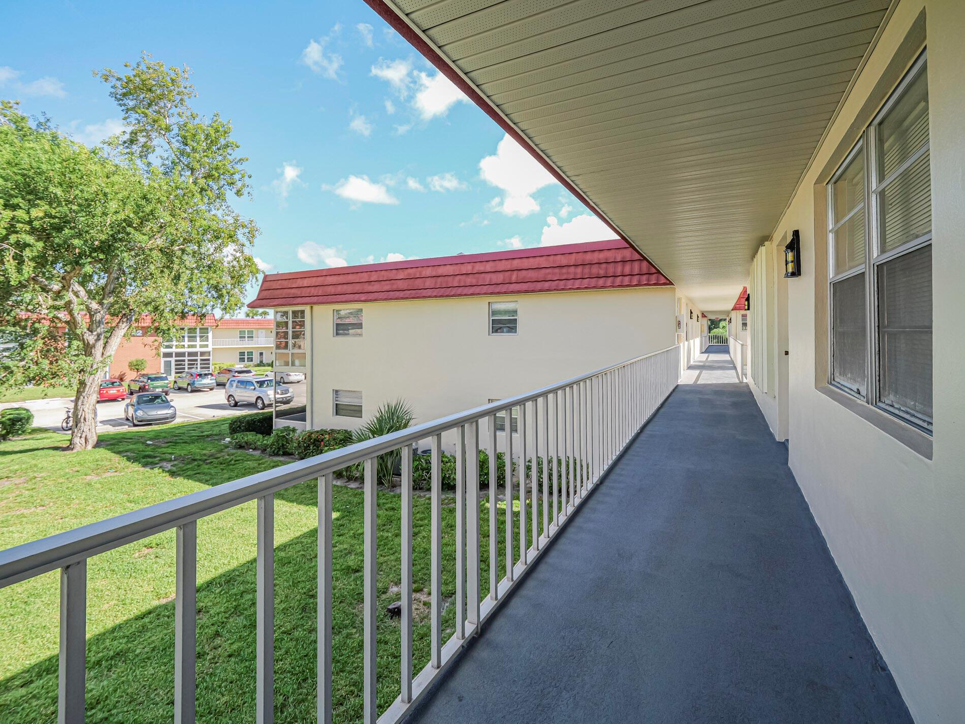 Homes for sale in Vero Beach, FL | 43 Woodland Dr #205, Vero Beach, FL 32962 | MLS# R11127175