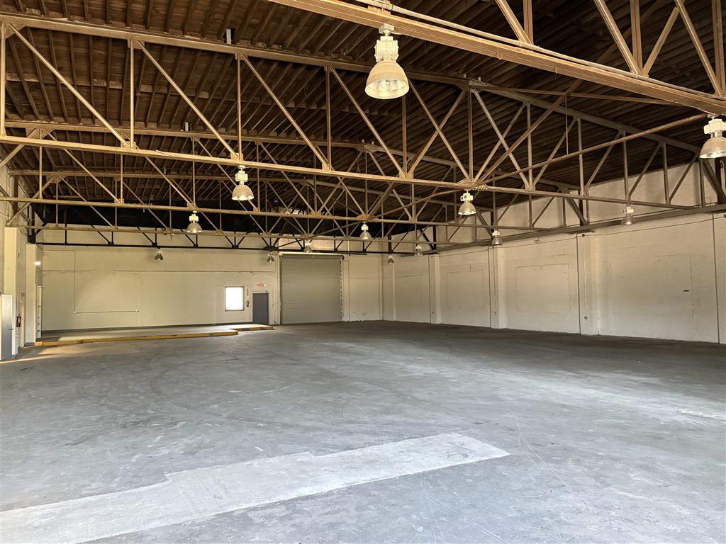 320 E Napoleon St Street — photo 2