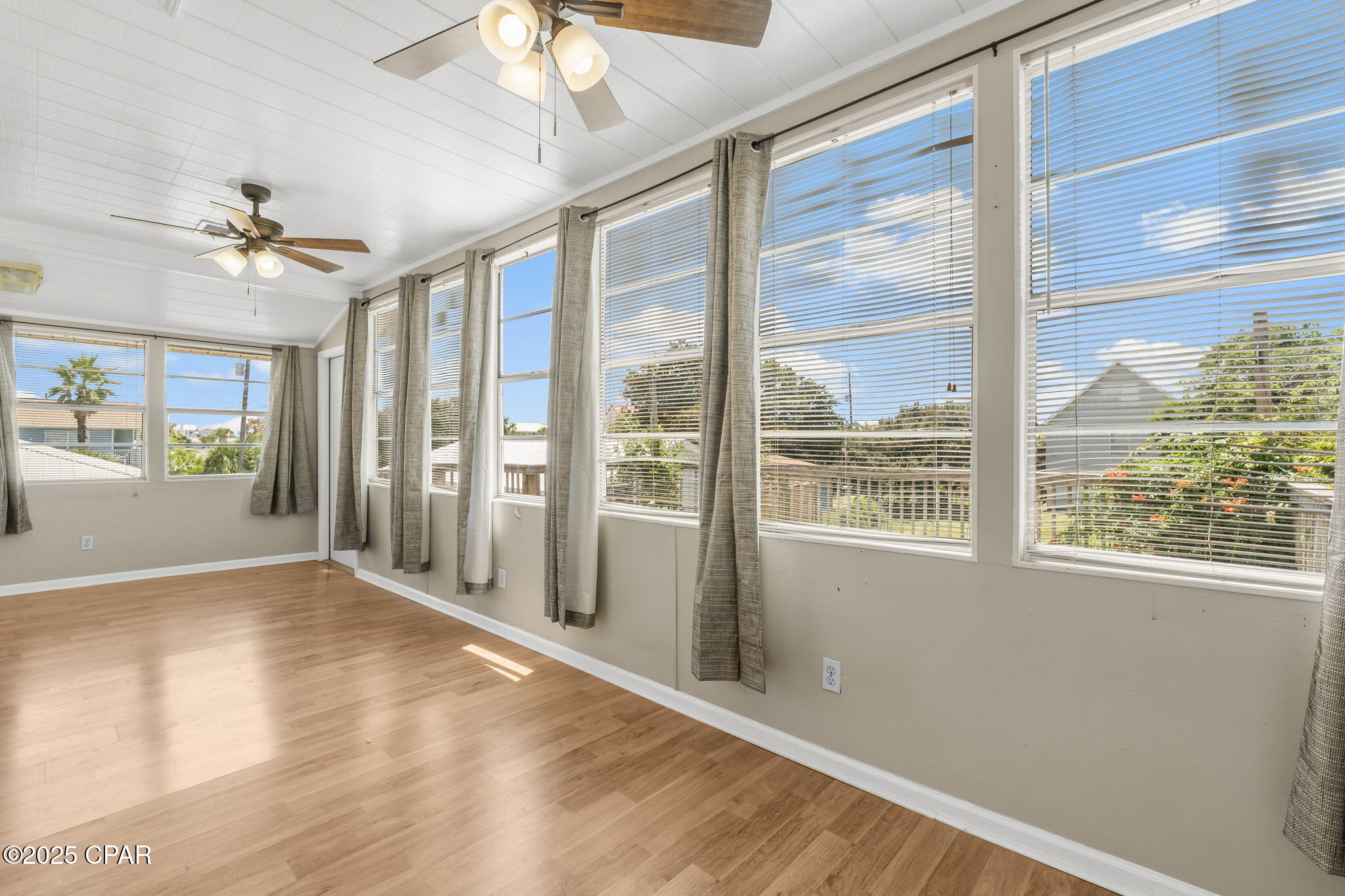 Image 11 For 22107 Bataan Avenue