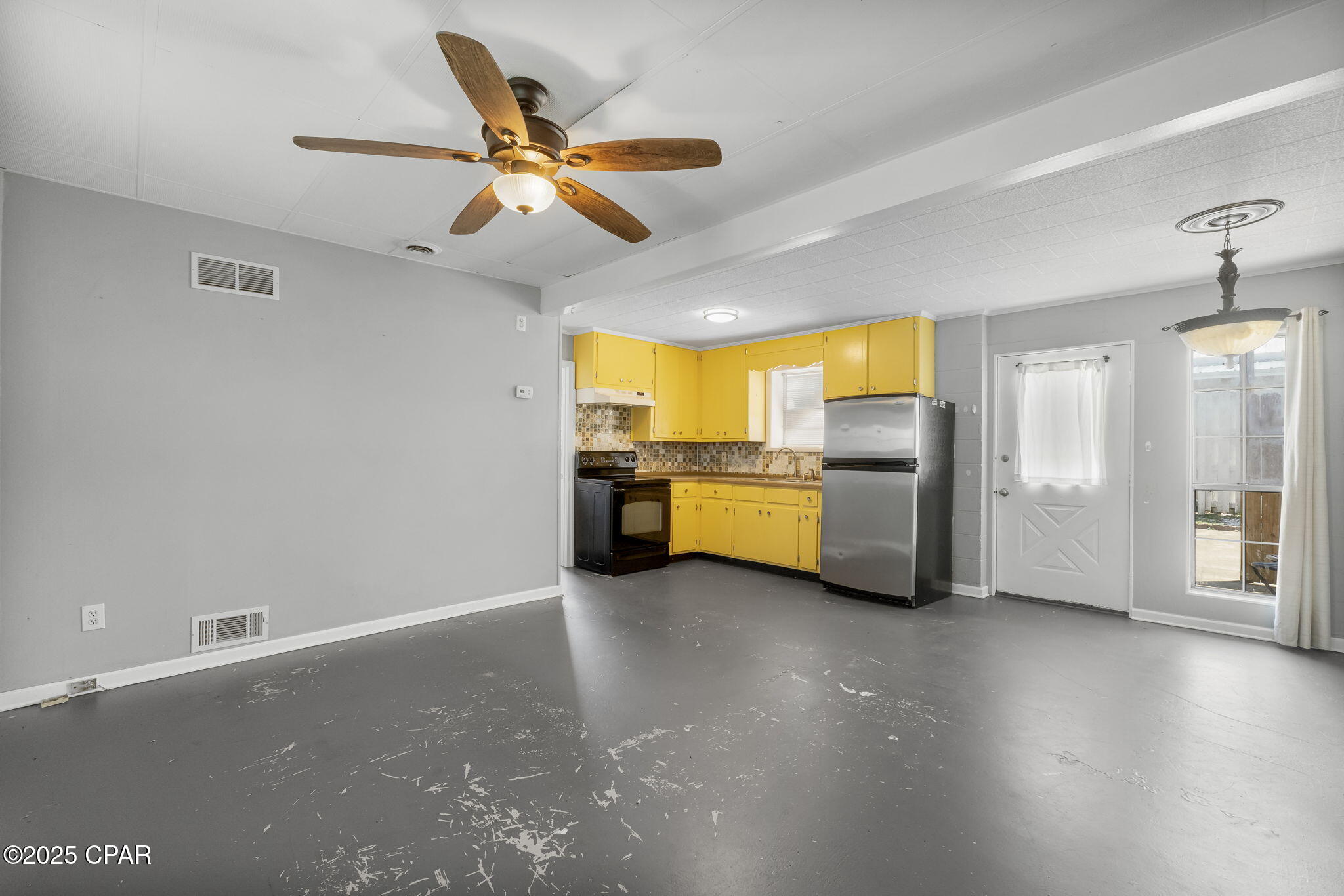 Image 28 For 22107 Bataan Avenue