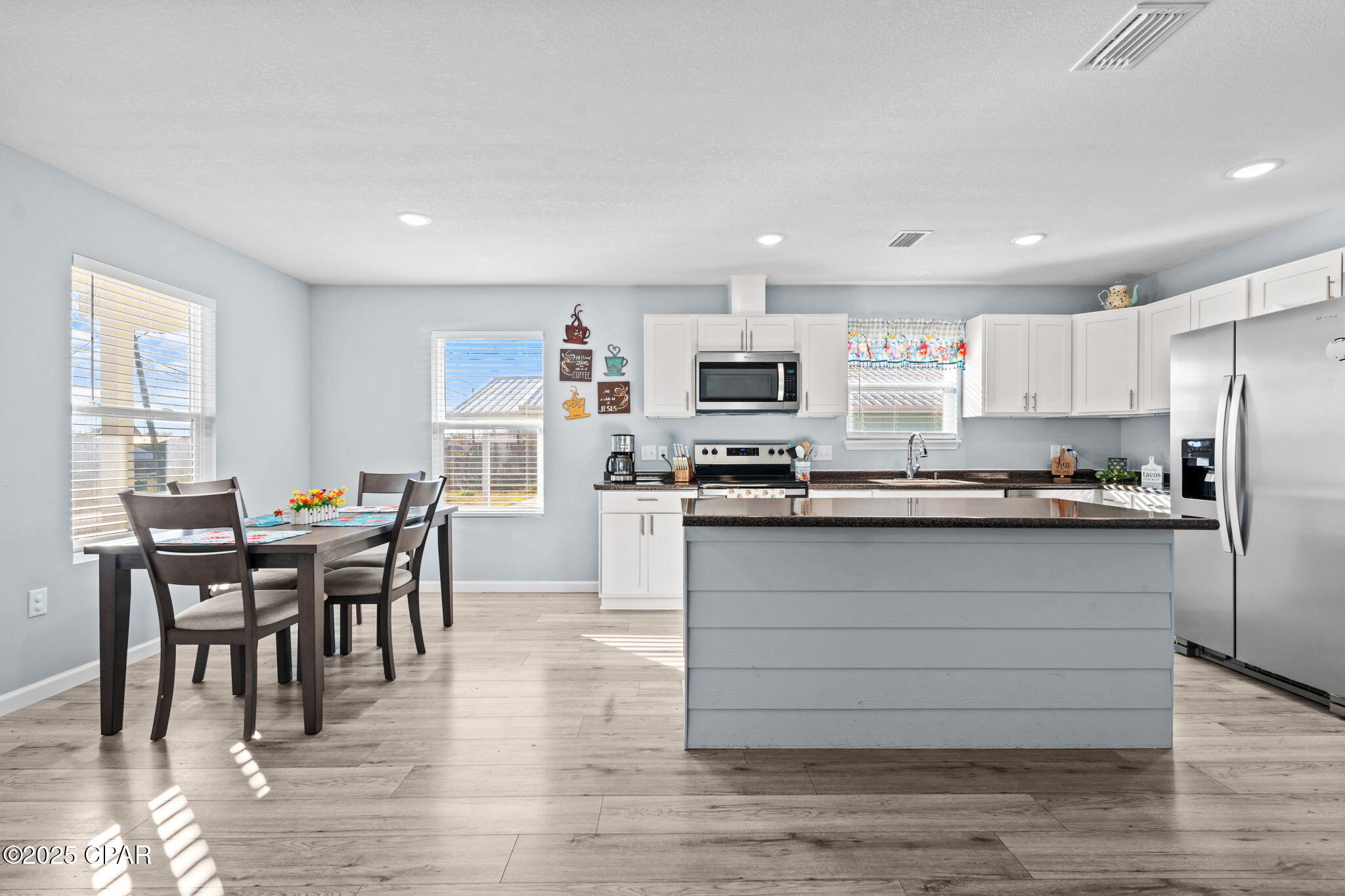 Image 10 For 3111 2nd Plaza