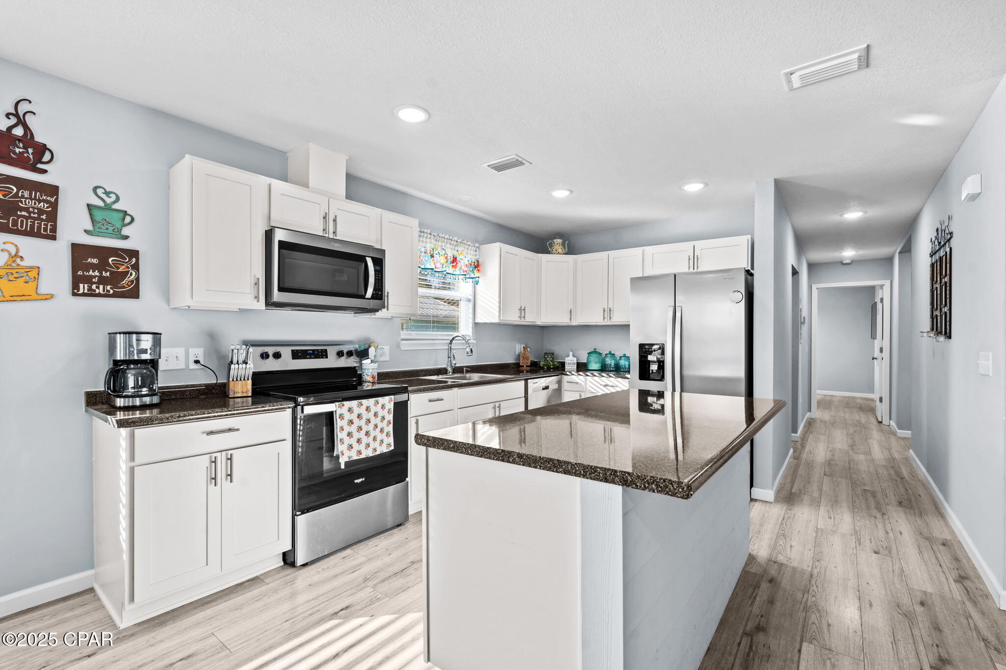 Image 12 For 3111 2nd Plaza