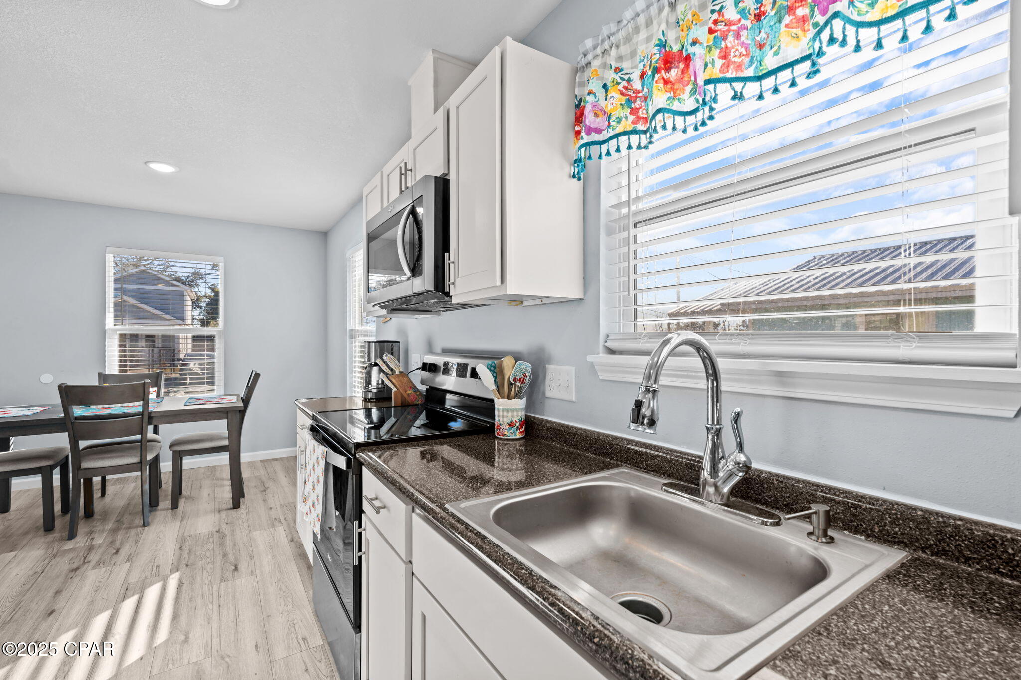 Image 14 For 3111 2nd Plaza