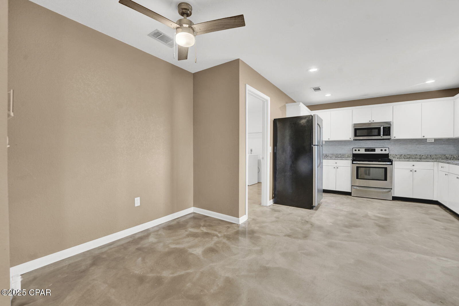 Image 13 For 4717 Star Avenue