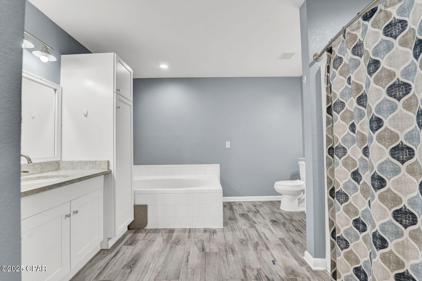 Image 30 For 4717 Star Avenue