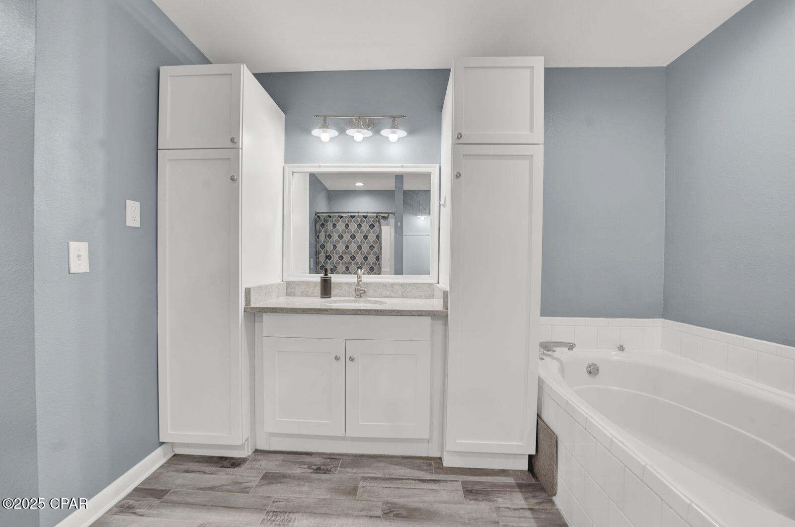 Image 33 For 4717 Star Avenue