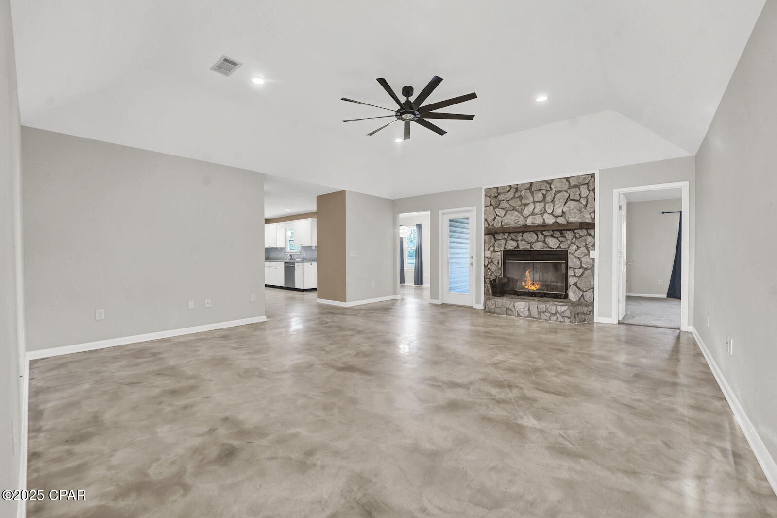 Image 6 For 4717 Star Avenue