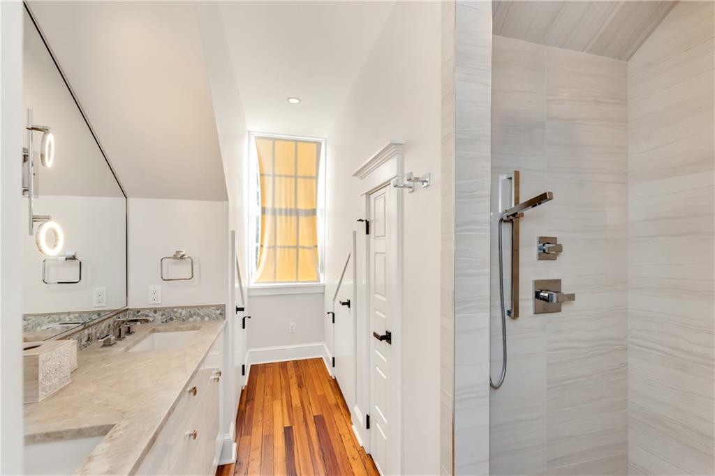 2nd image of 927 Orleans Ave, New Orleans, LA 70116