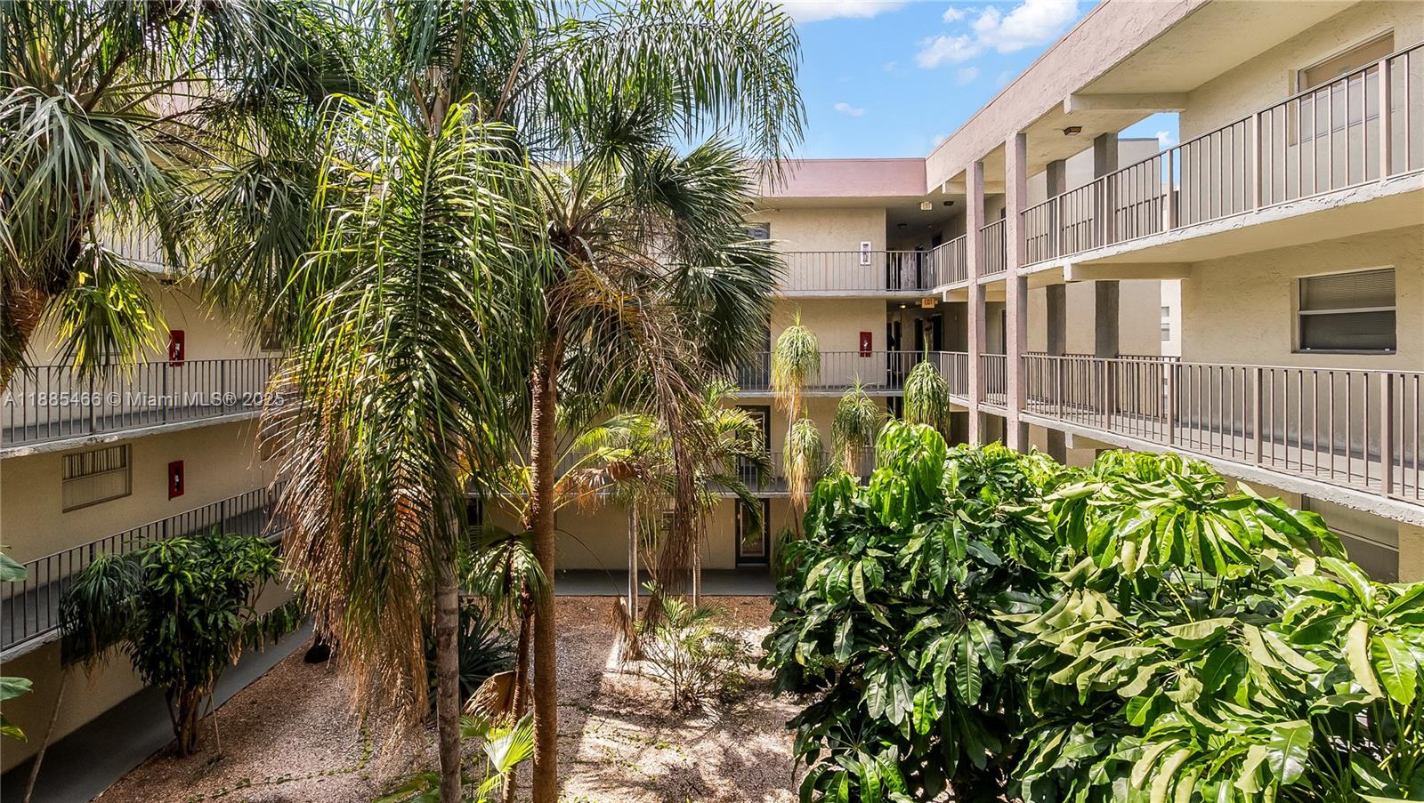 Courtyards Of Broward Con