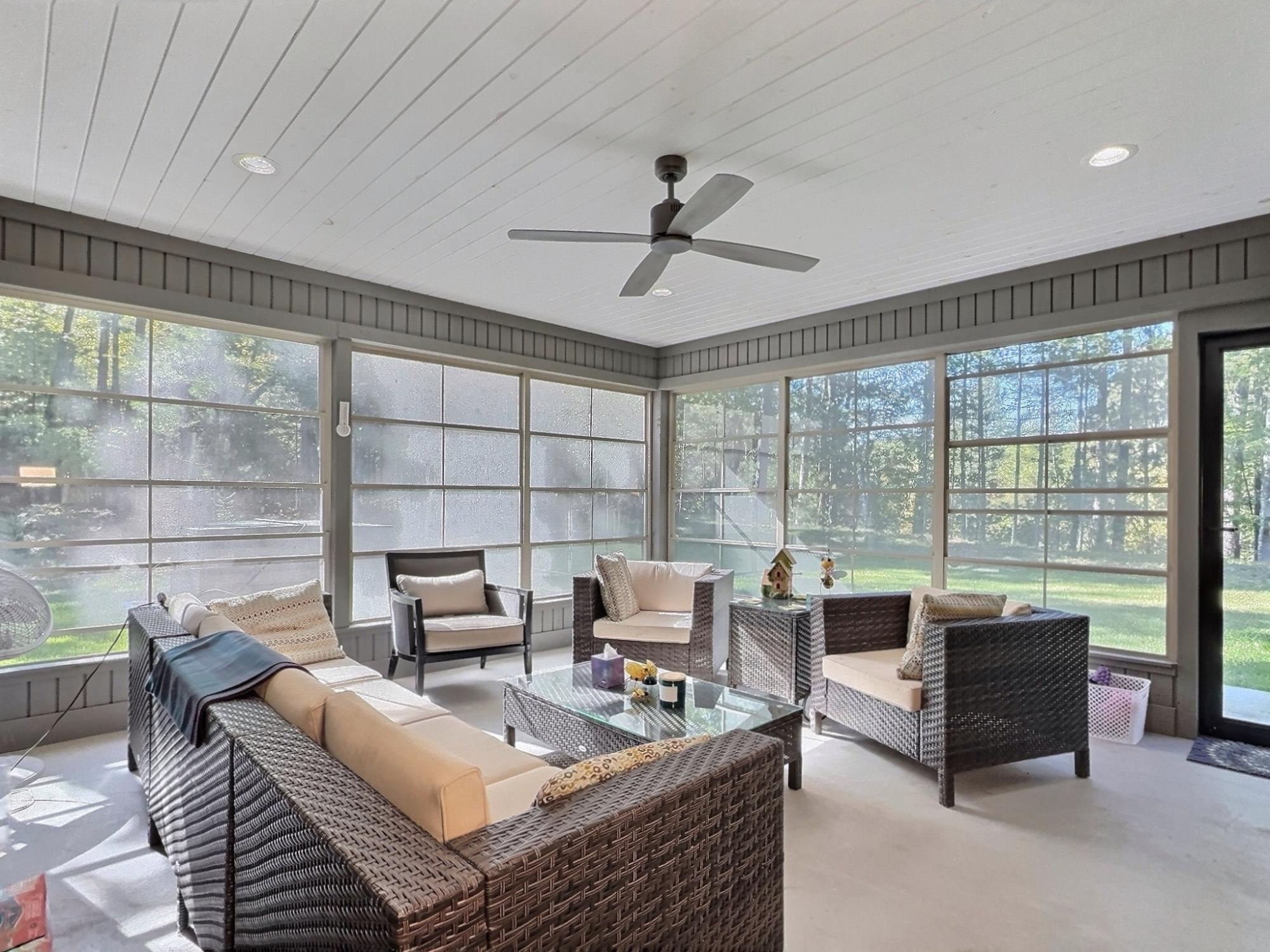 River Property Property 1369 Riverview Dr Photo 10