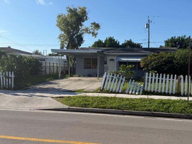 Homes for sale in Lake Worth Beach, FL | 1005 12th Avenue N, Lake Worth Beach, FL 33460 | MLS# R11127246