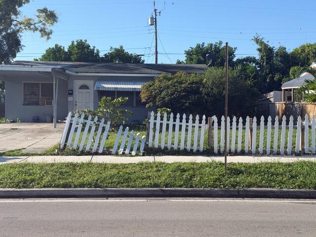 Homes for sale in Lake Worth Beach, FL | 1005 12Th Avenue N, Lake Worth Beach, FL 33460 | MLS# R11127246