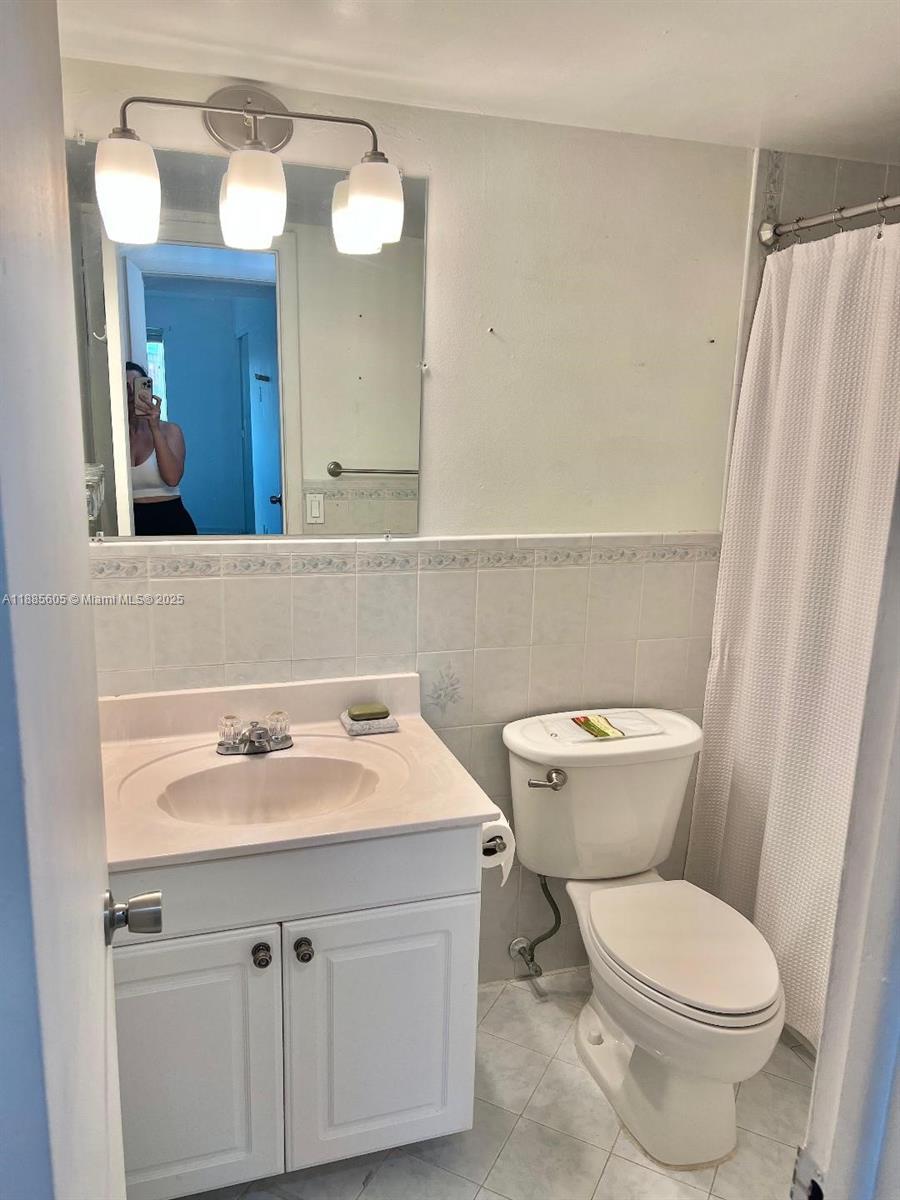 Homes for sale in Hialeah, FL | 1300 W 53rd St #18, Hialeah, FL 33012 | MLS# A11885605