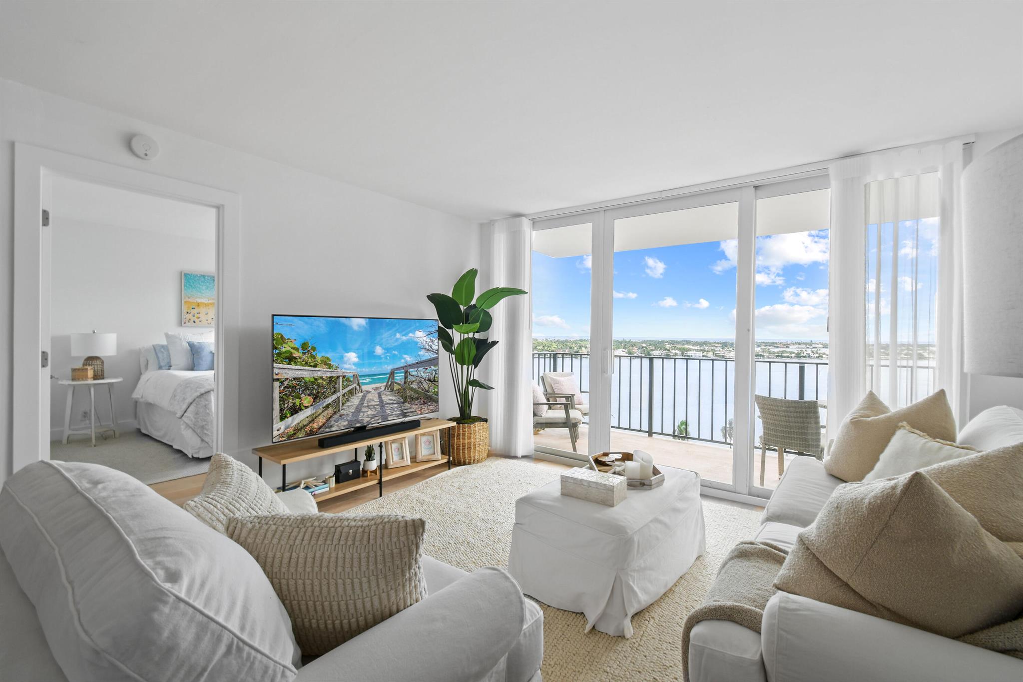 Rapallo Condo Apt 1405