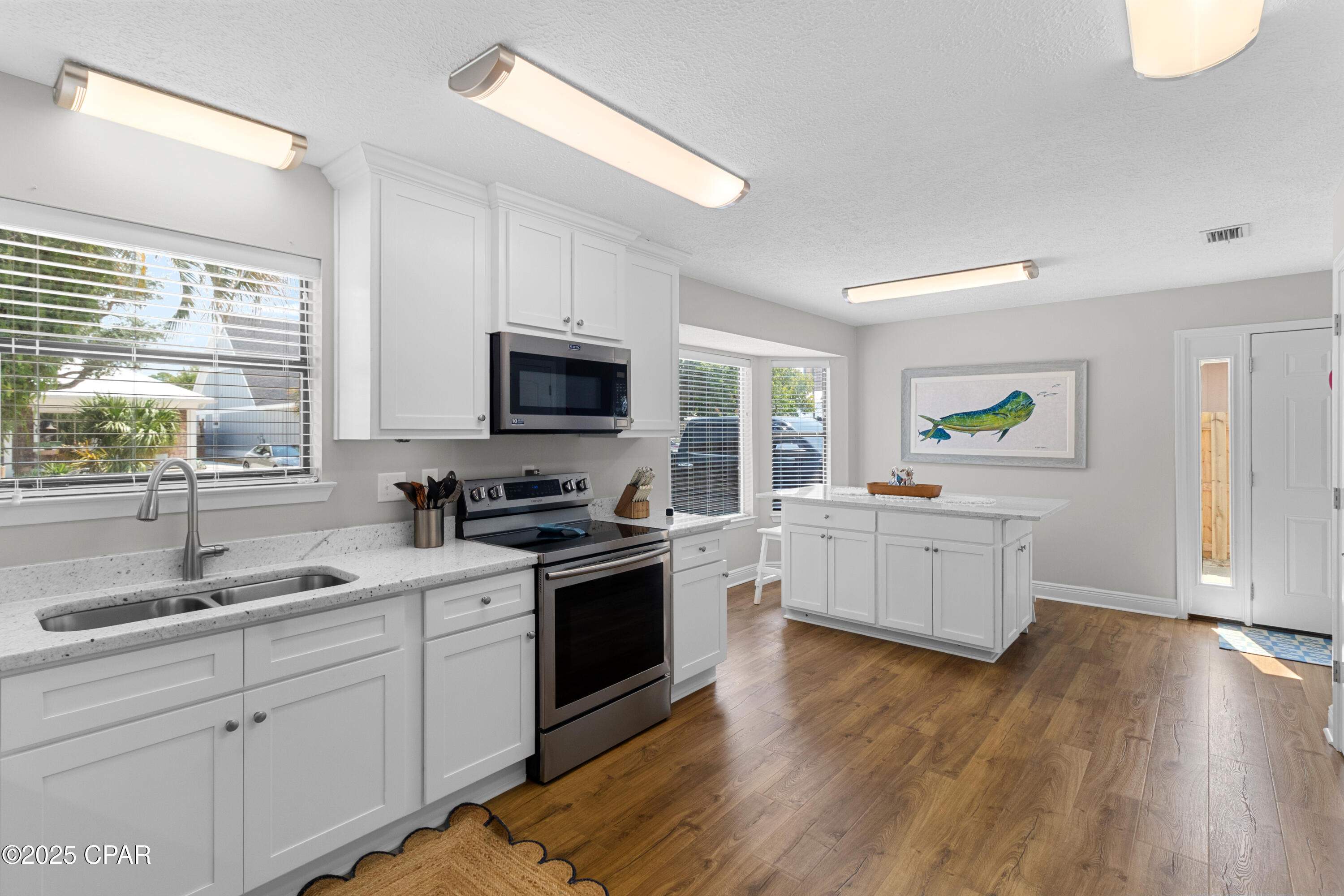 Image 13 For 204 Wells Street