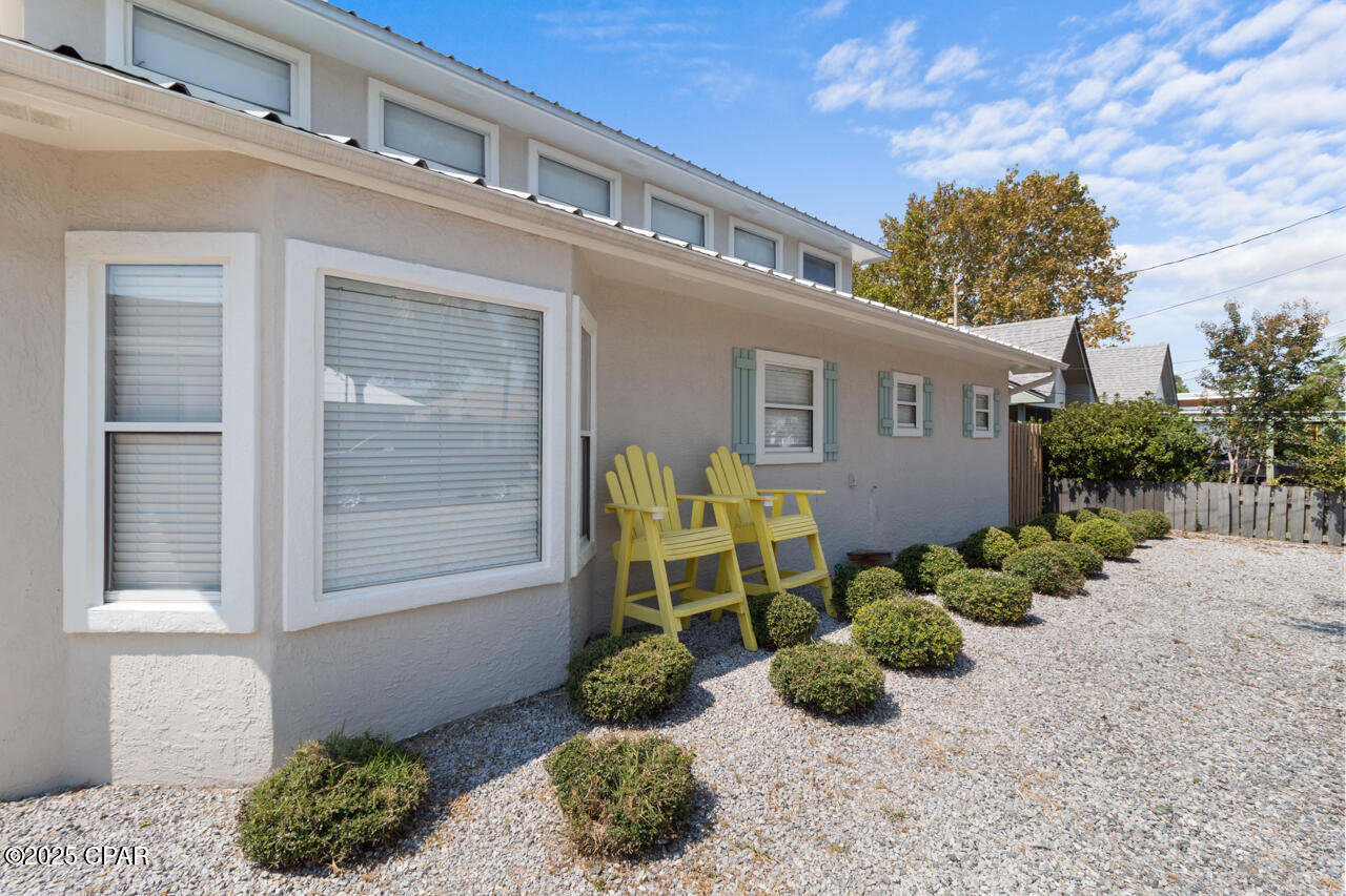 Image 2 For 204 Wells Street