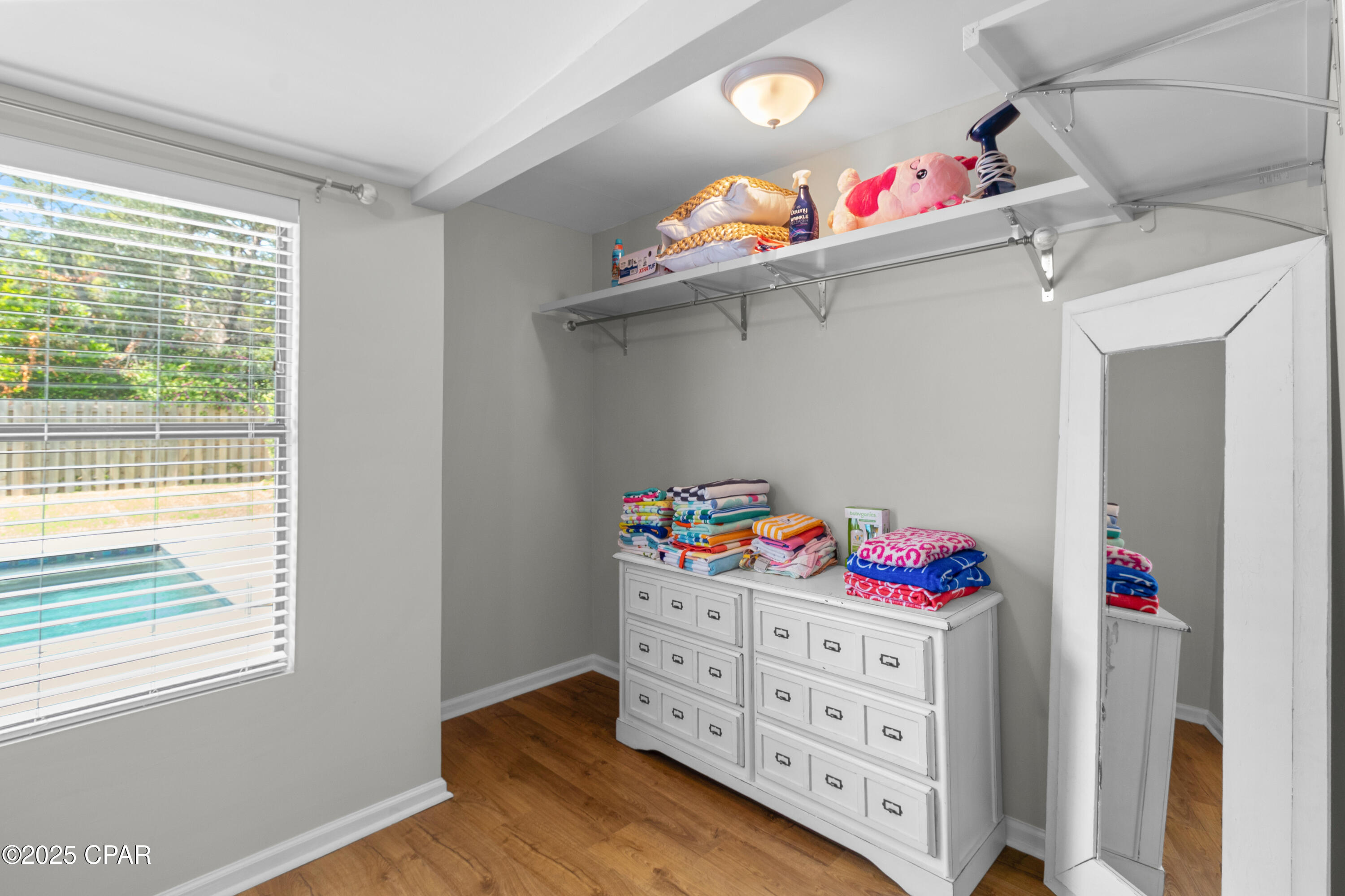 Image 26 For 204 Wells Street