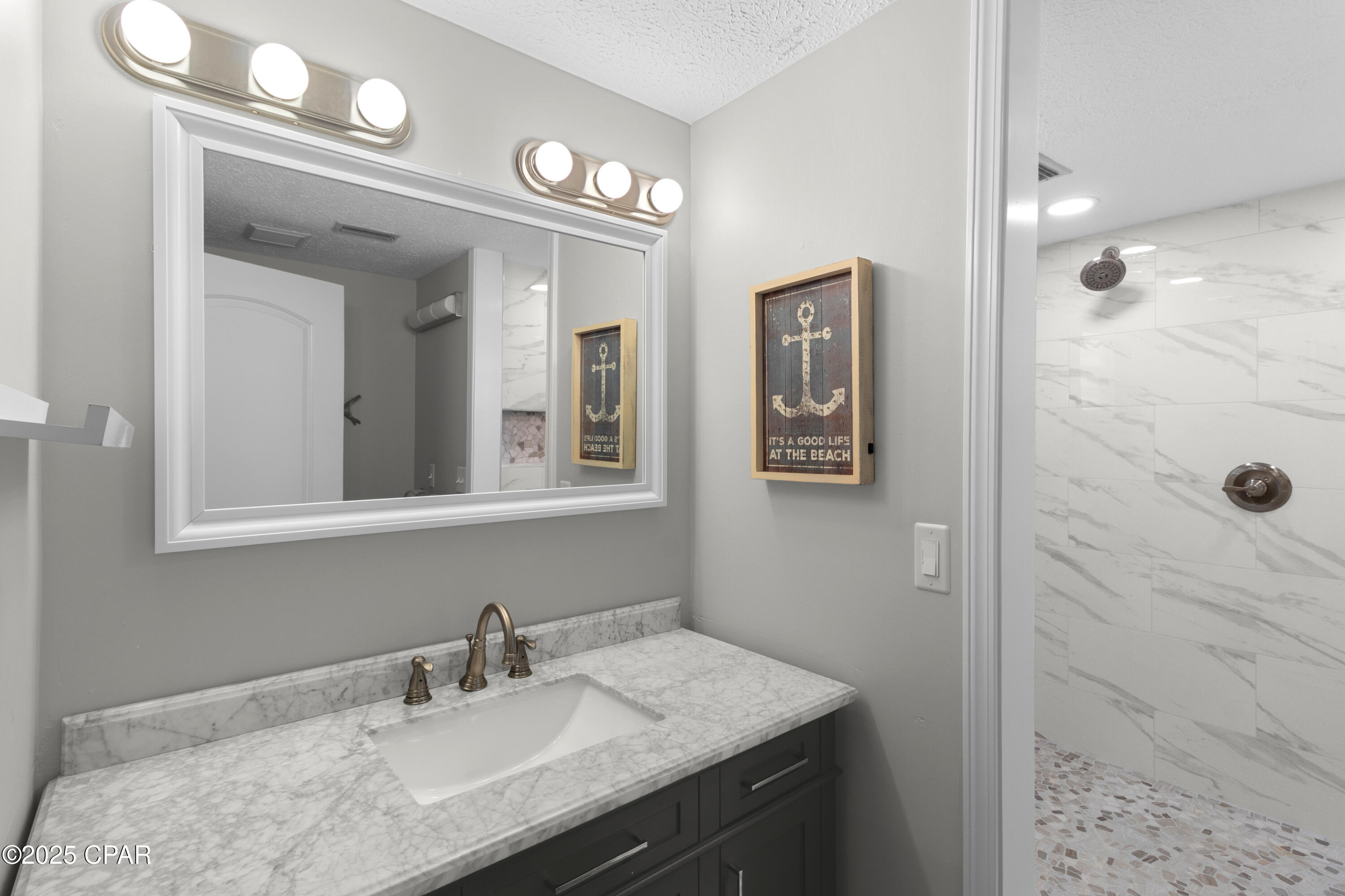 Image 28 For 204 Wells Street