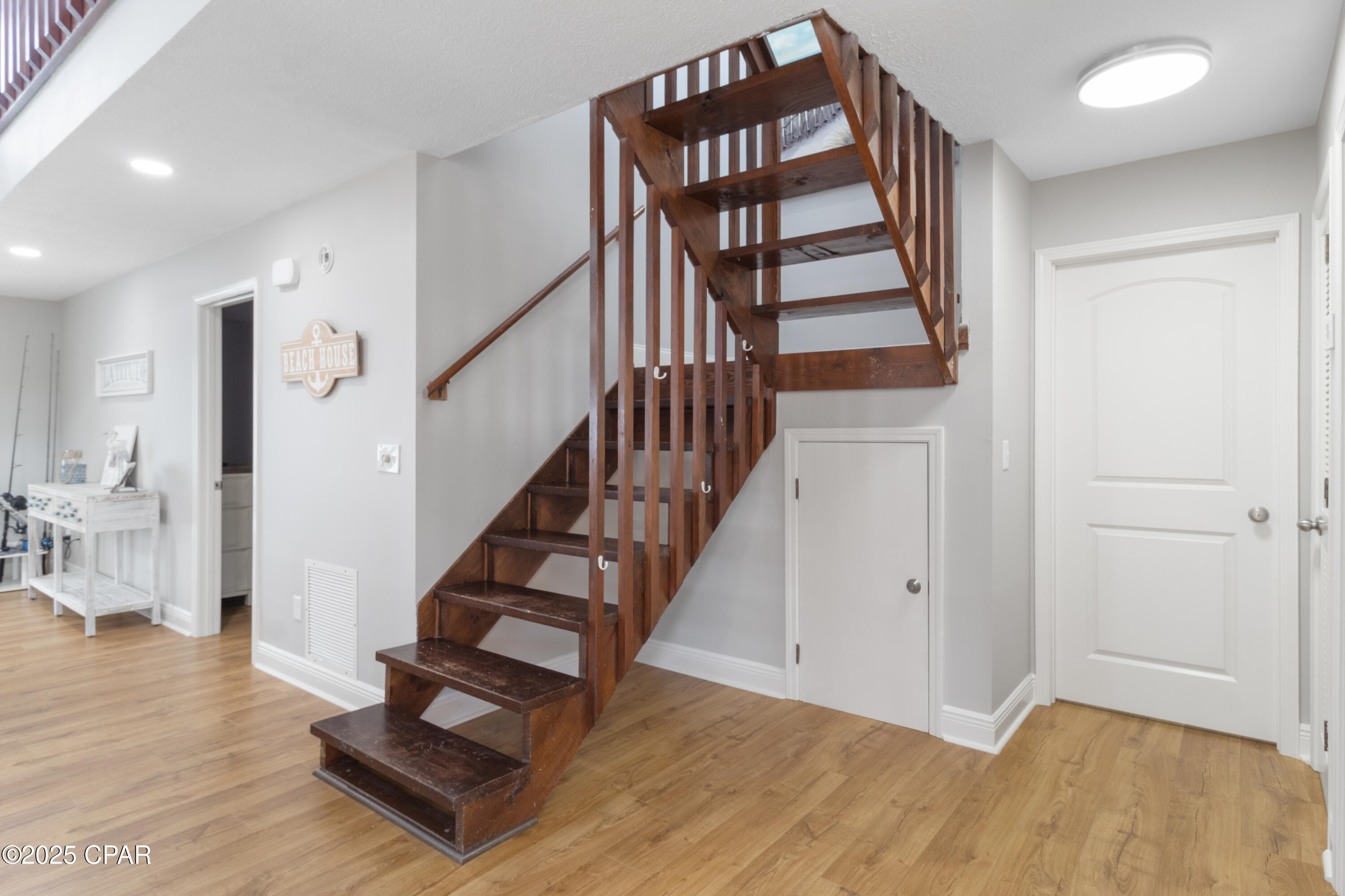 Image 31 For 204 Wells Street