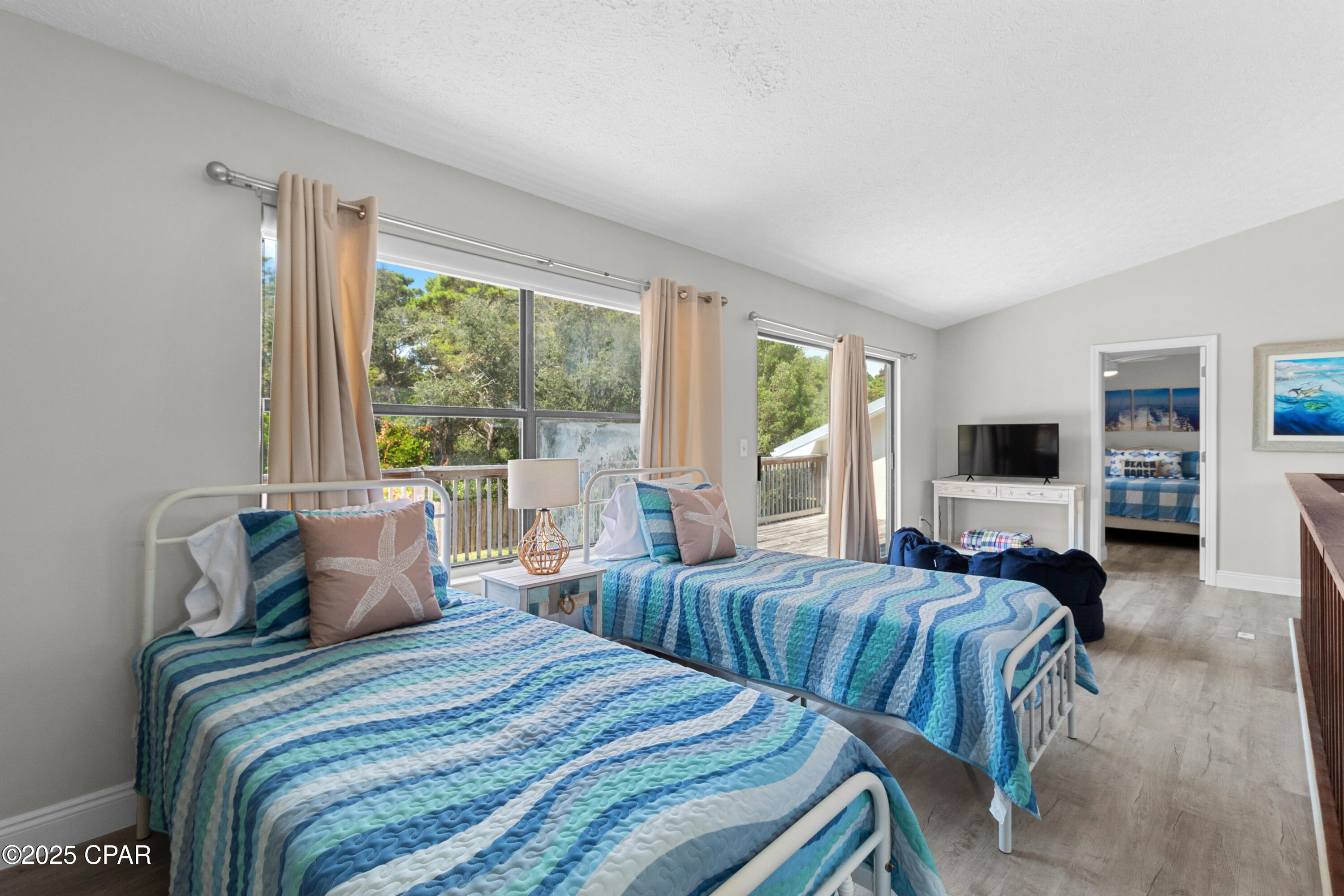 Image 34 For 204 Wells Street