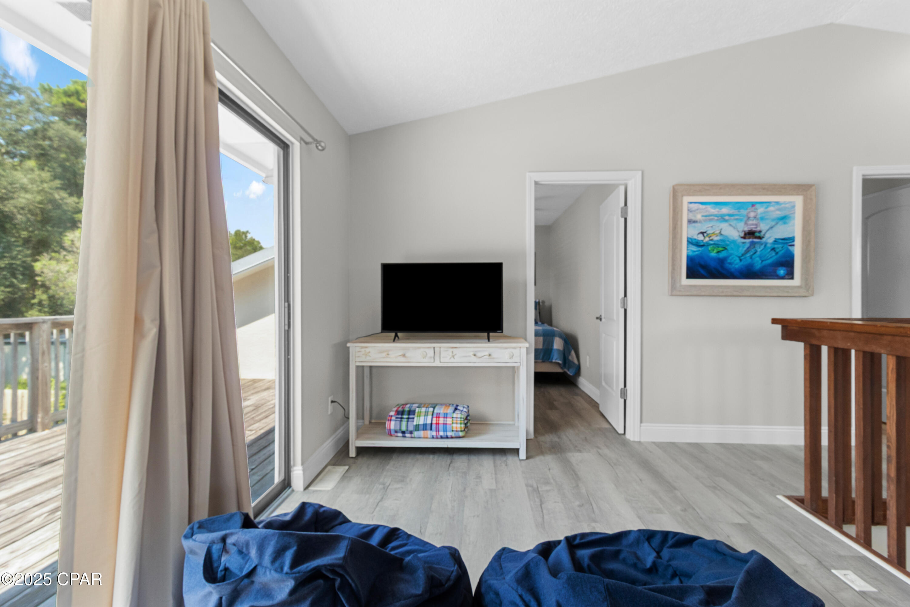 Image 37 For 204 Wells Street