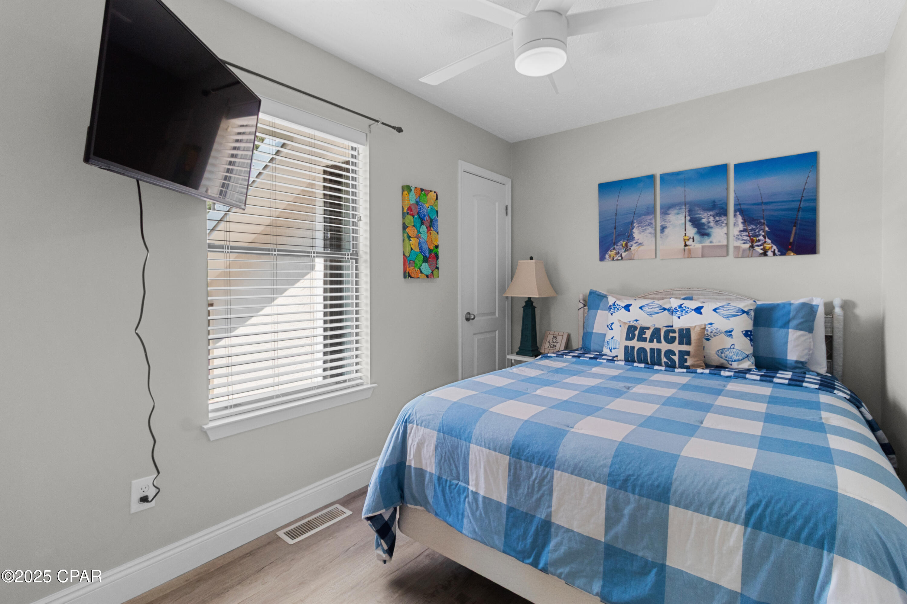 Image 38 For 204 Wells Street