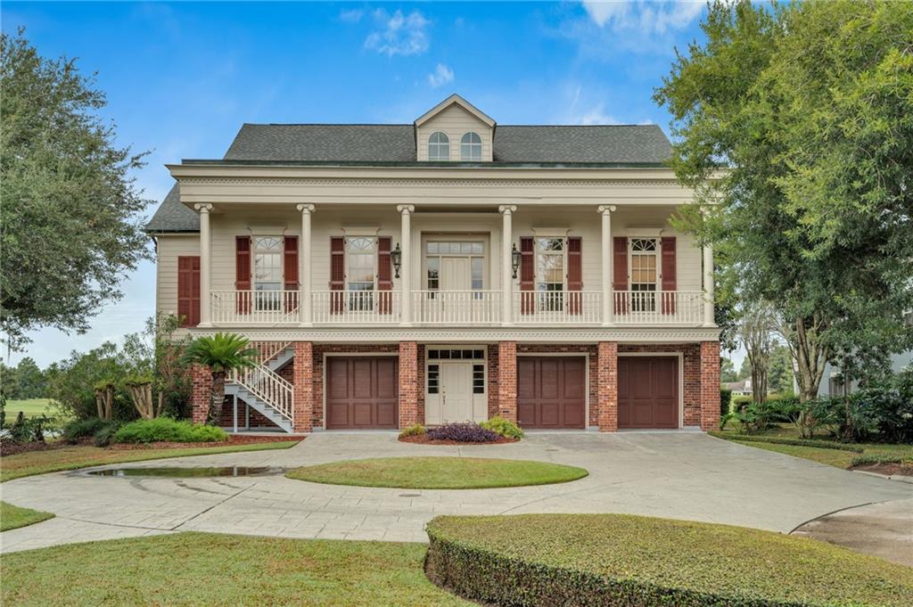 Photo of 7 GOLF VILLA Drive, New Orleans, LA 70131