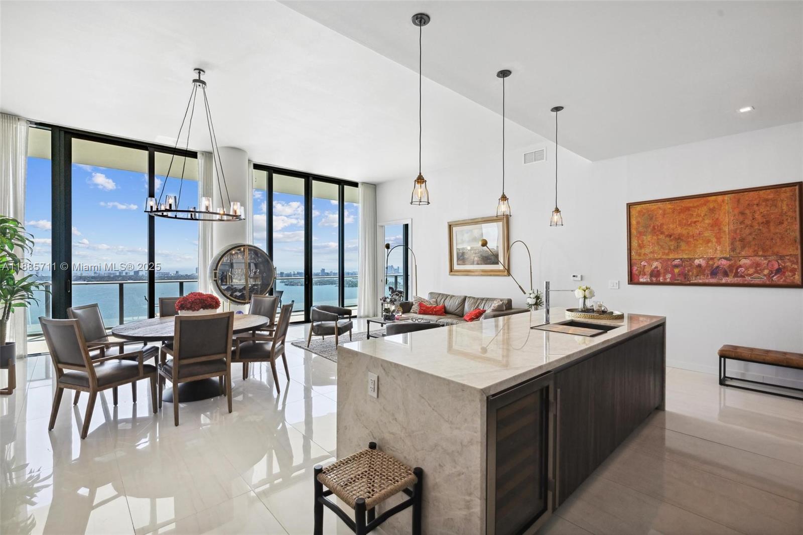 Condo for Sale in Miami, FL