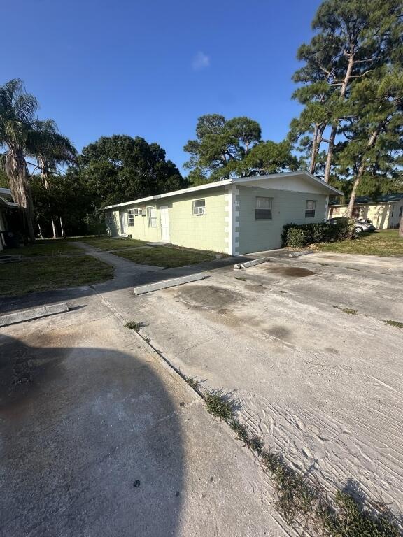 Homes for sale in Fort Pierce, FL | 610 Holly Avenue, Fort Pierce, FL 34982 | MLS# R11127352