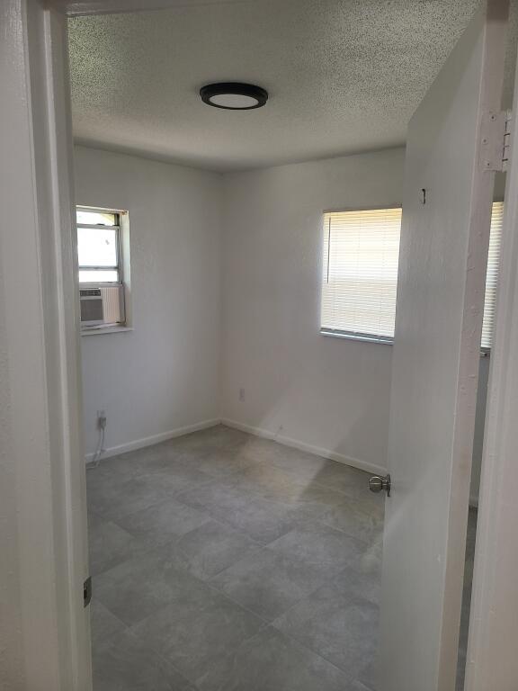 Homes for sale in Fort Pierce, FL | 610 Holly Avenue, Fort Pierce, FL 34982 | MLS# R11127352