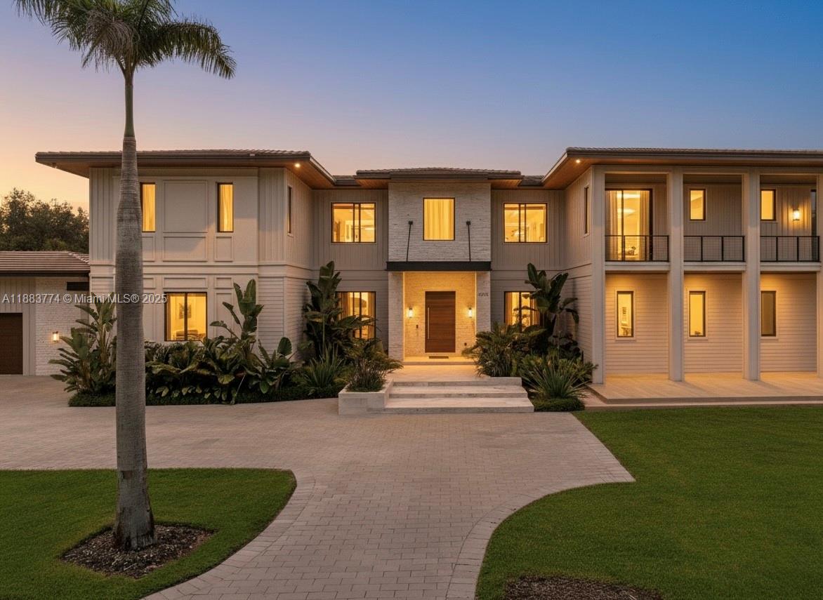 House for Sale in Pinecrest, FL