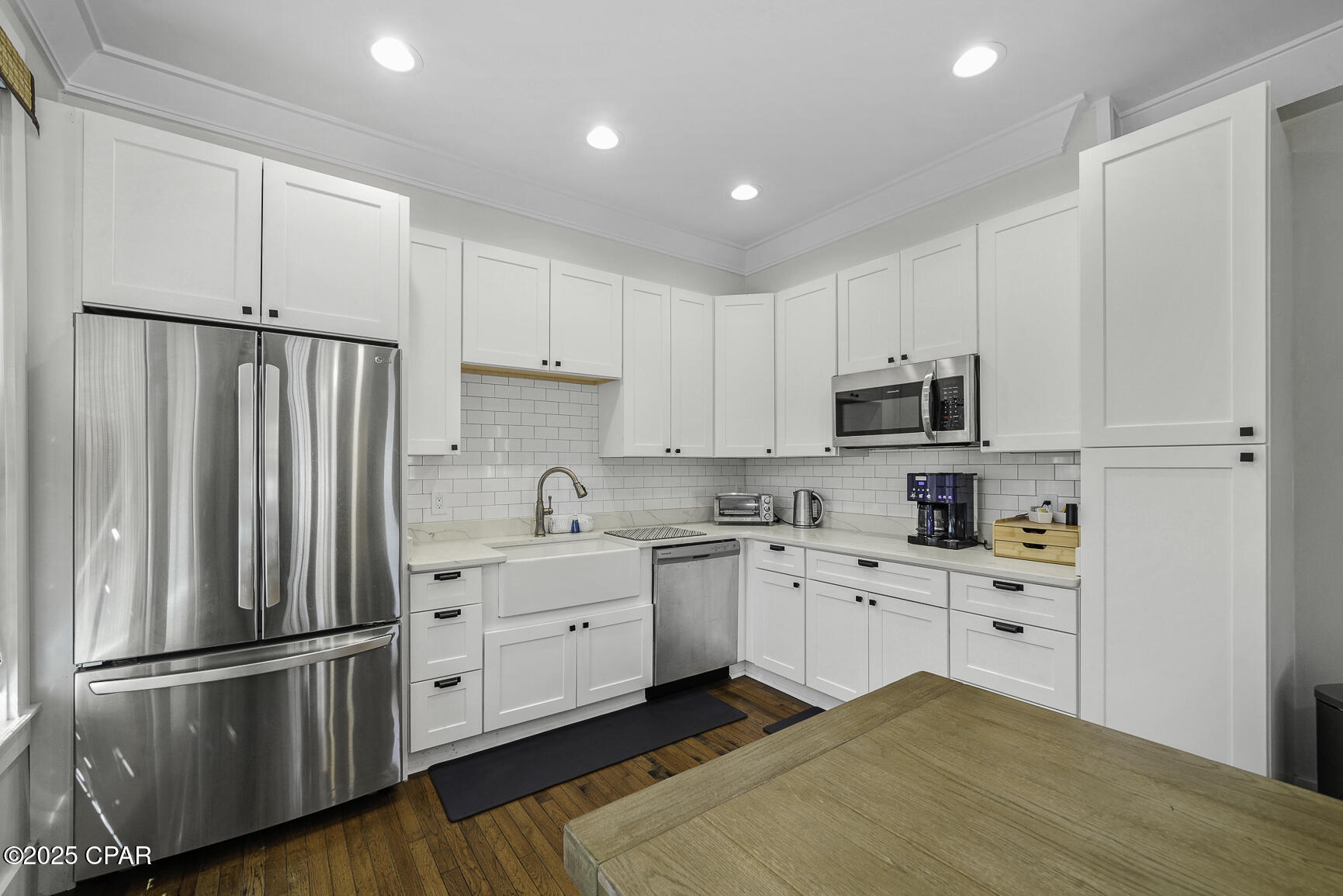 Listing photo id 12 for 20 4th Street