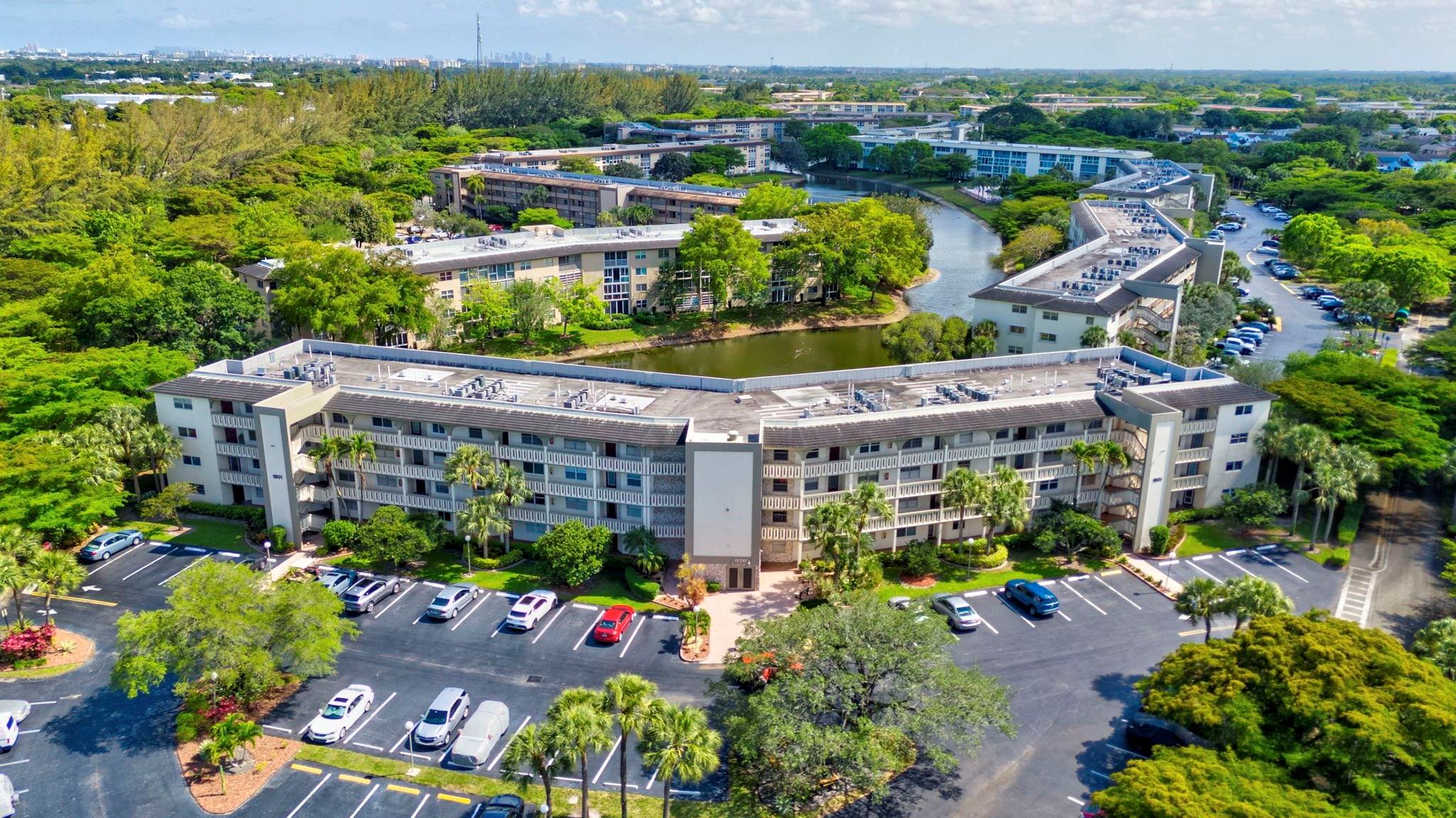 Homes for sale in Coconut Creek, FL | 3402 Bimini Ln #E2, Coconut Creek, FL 33066 | MLS# F10528776