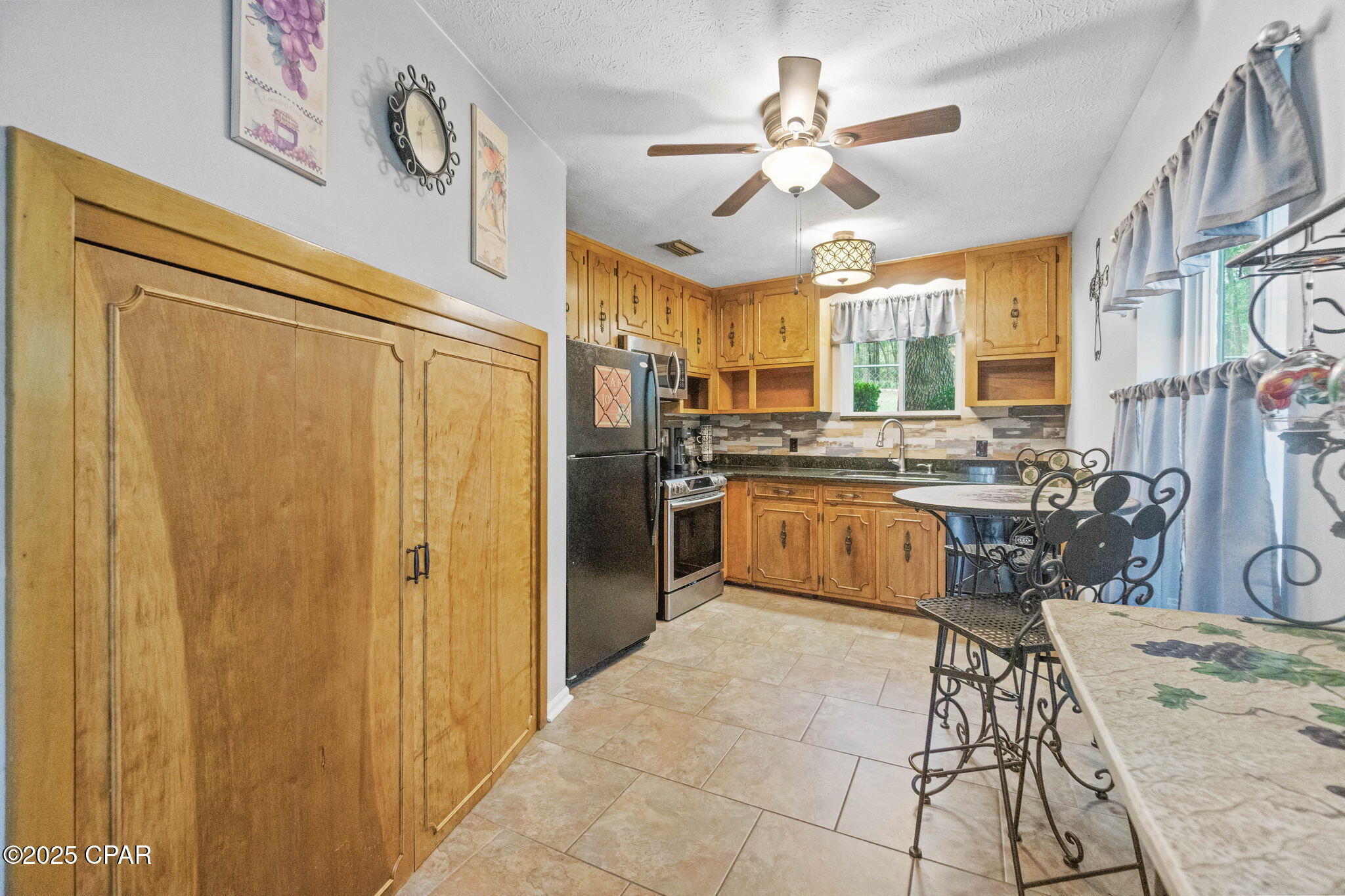 Listing photo id 28 for 2730 Mosquito Road