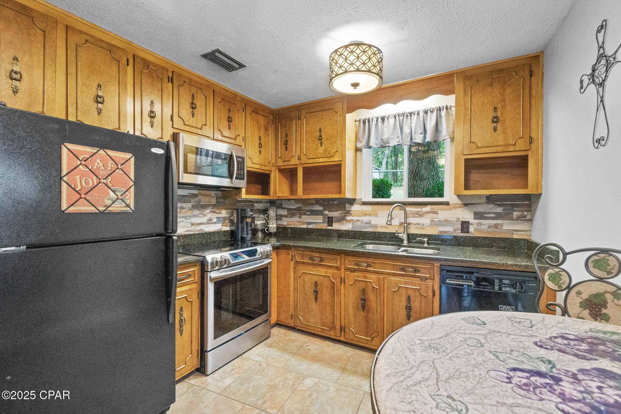 Listing photo id 29 for 2730 Mosquito Road