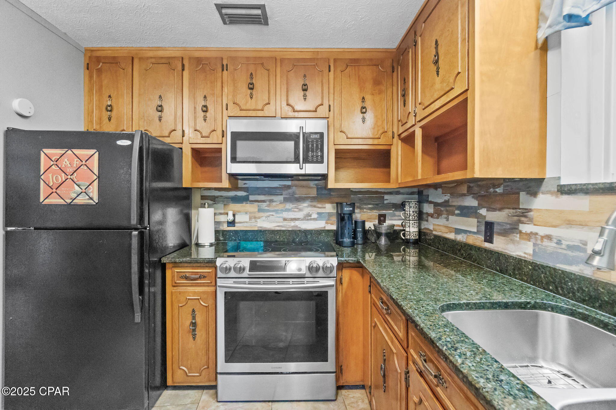 Listing photo id 30 for 2730 Mosquito Road