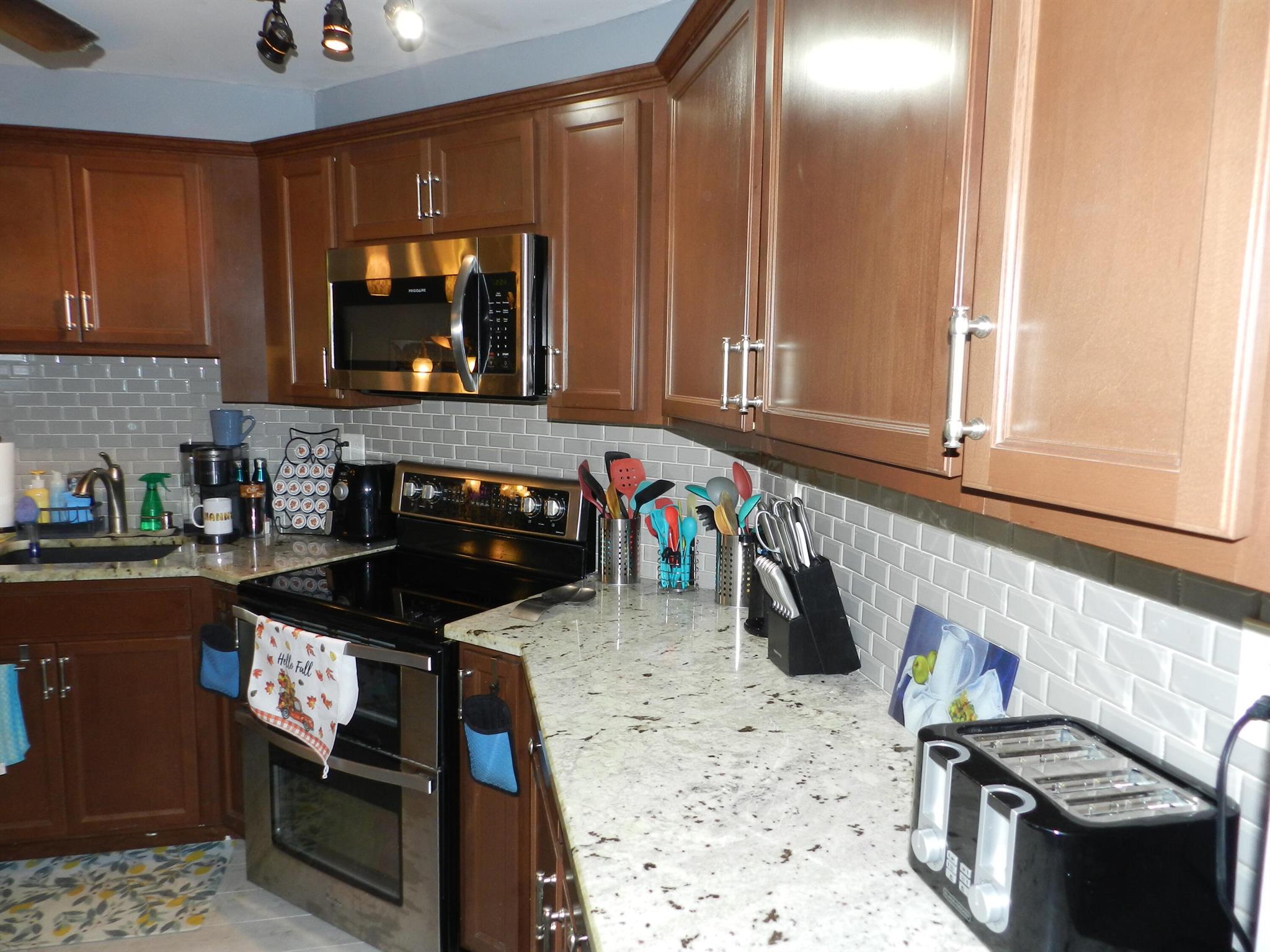 Homes for sale in Royal Palm Beach, FL | 7 Greenway Village N #103, Royal Palm Beach, FL 33411 | MLS# R11127421