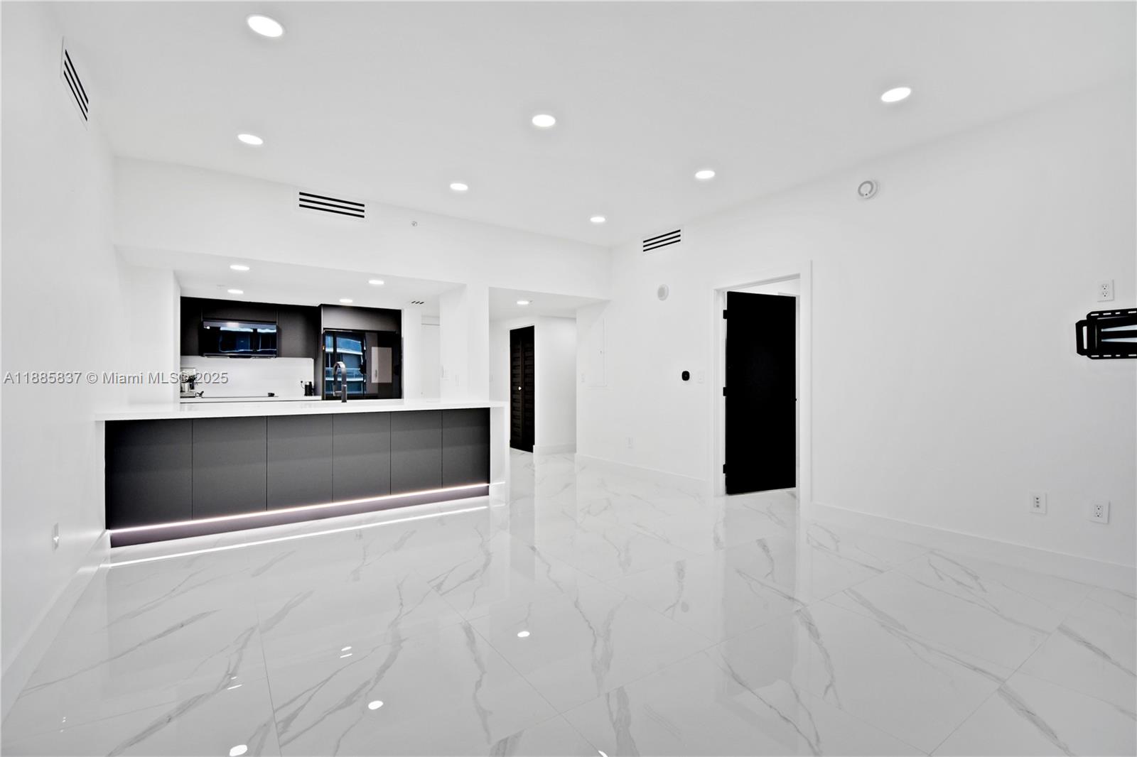 Apartamento à Venda em Miami, FL