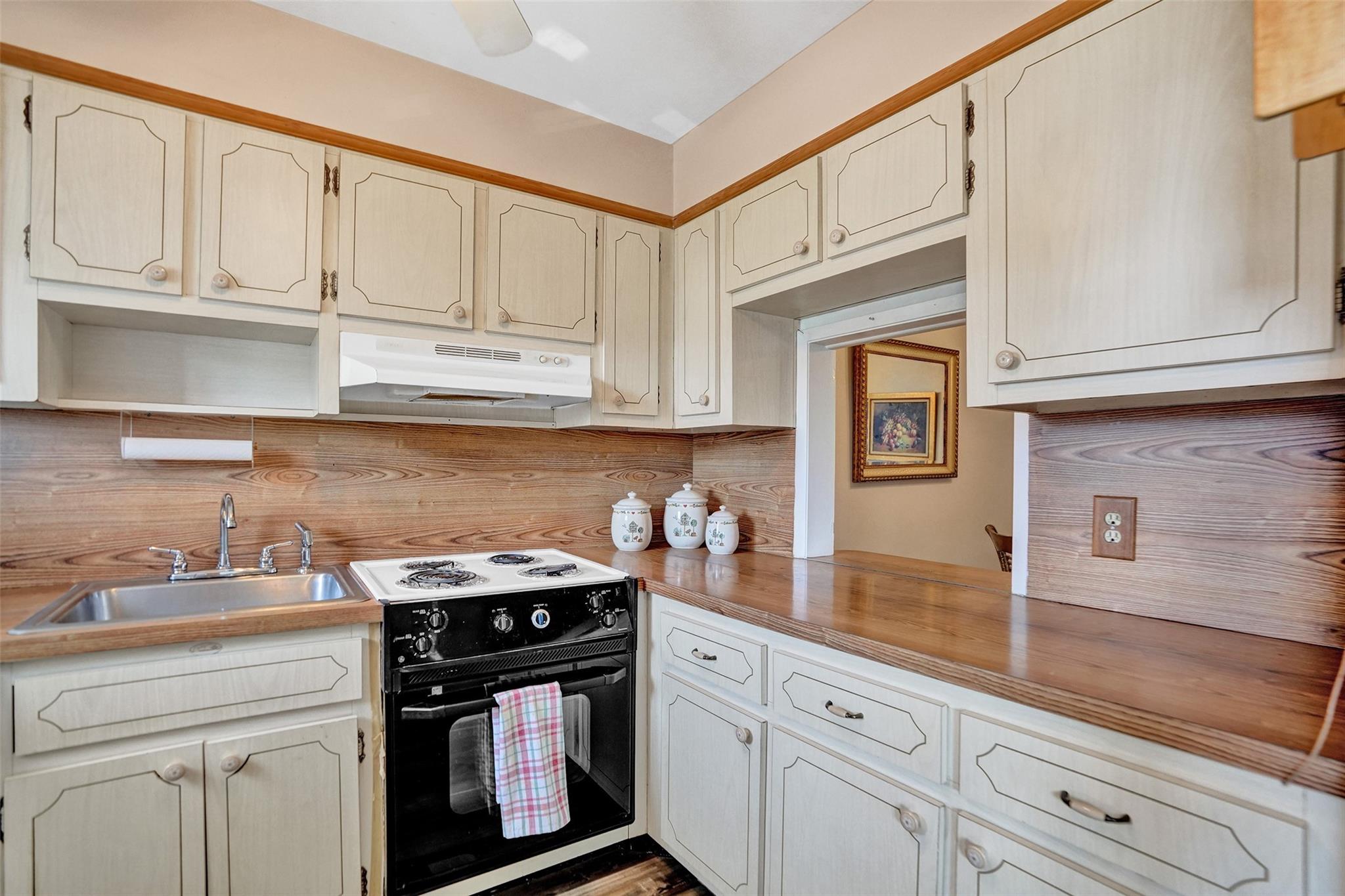 Homes for sale in Lighthouse Point, FL | 2050 Ne 39Th St #203s, Lighthouse Point, FL 33064 | MLS# F10528859