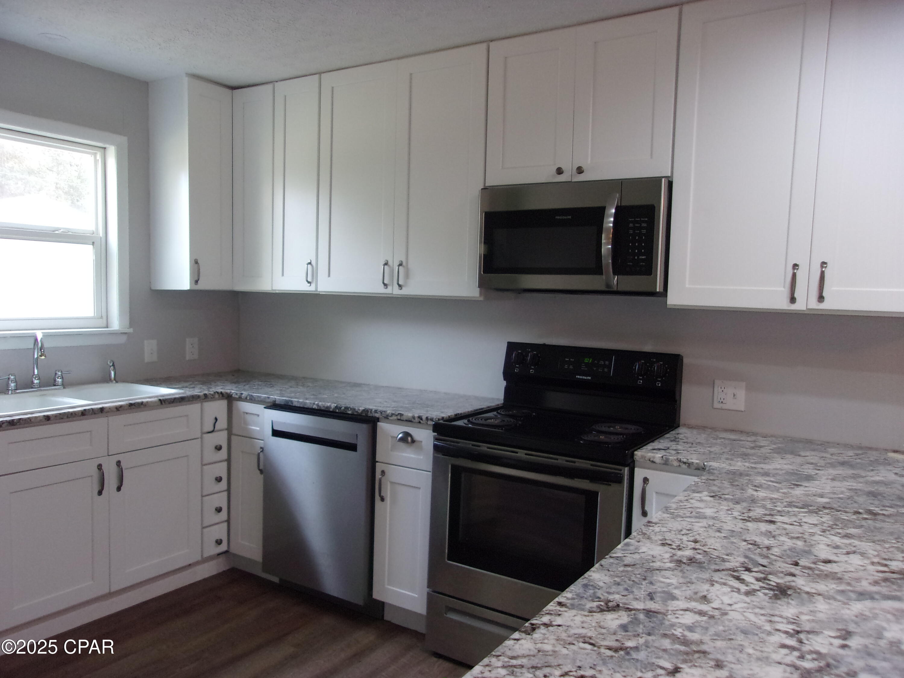 Image 10 For 2735 Muir Lane