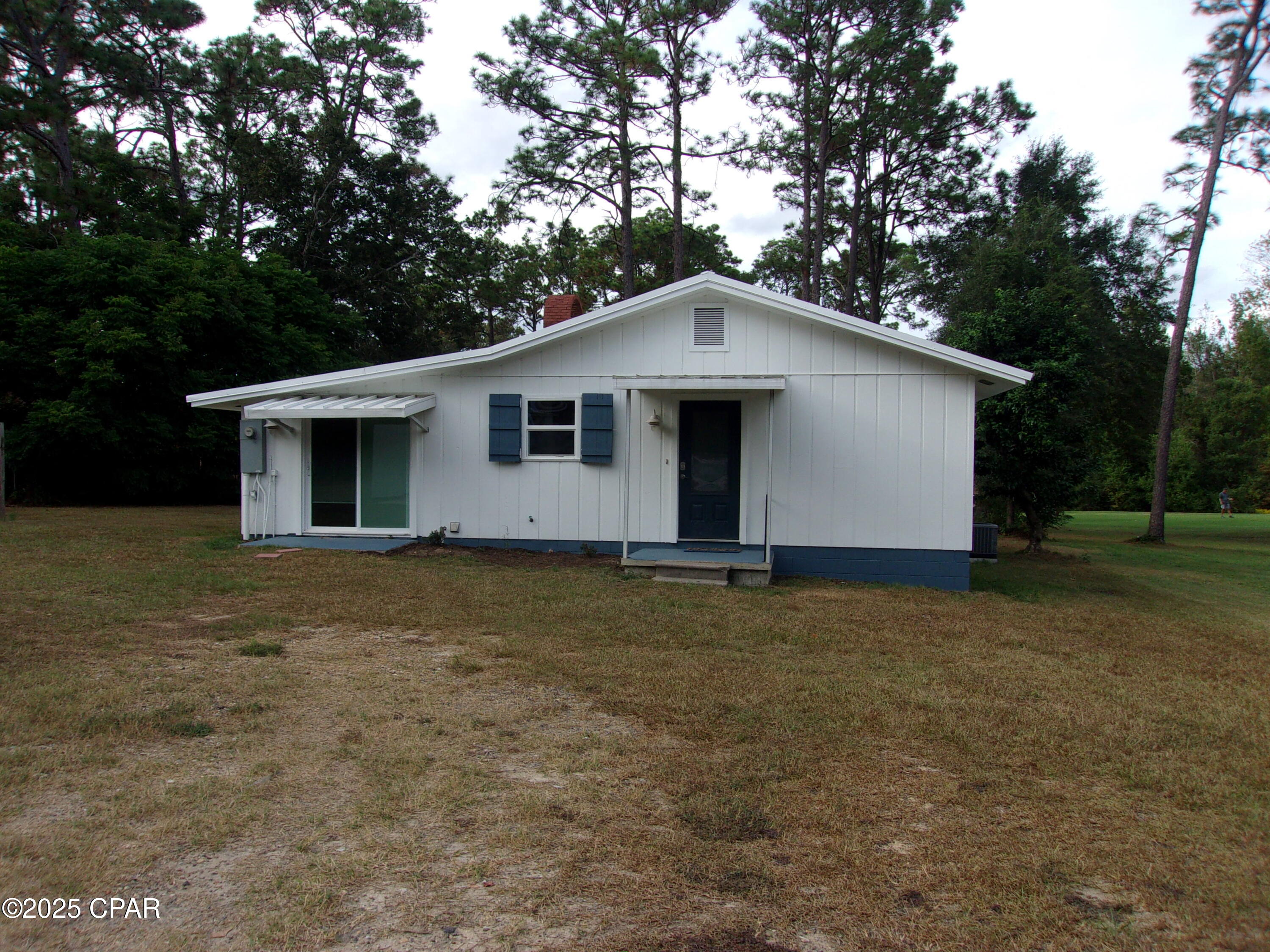 Listing photo id 36 for 2735 Muir Lane