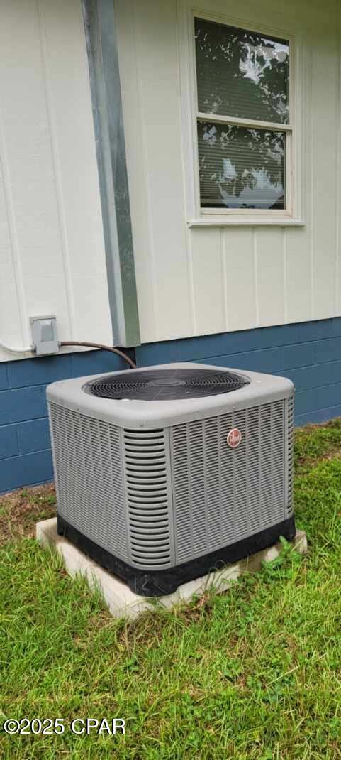 Listing photo id 52 for 2735 Muir Lane