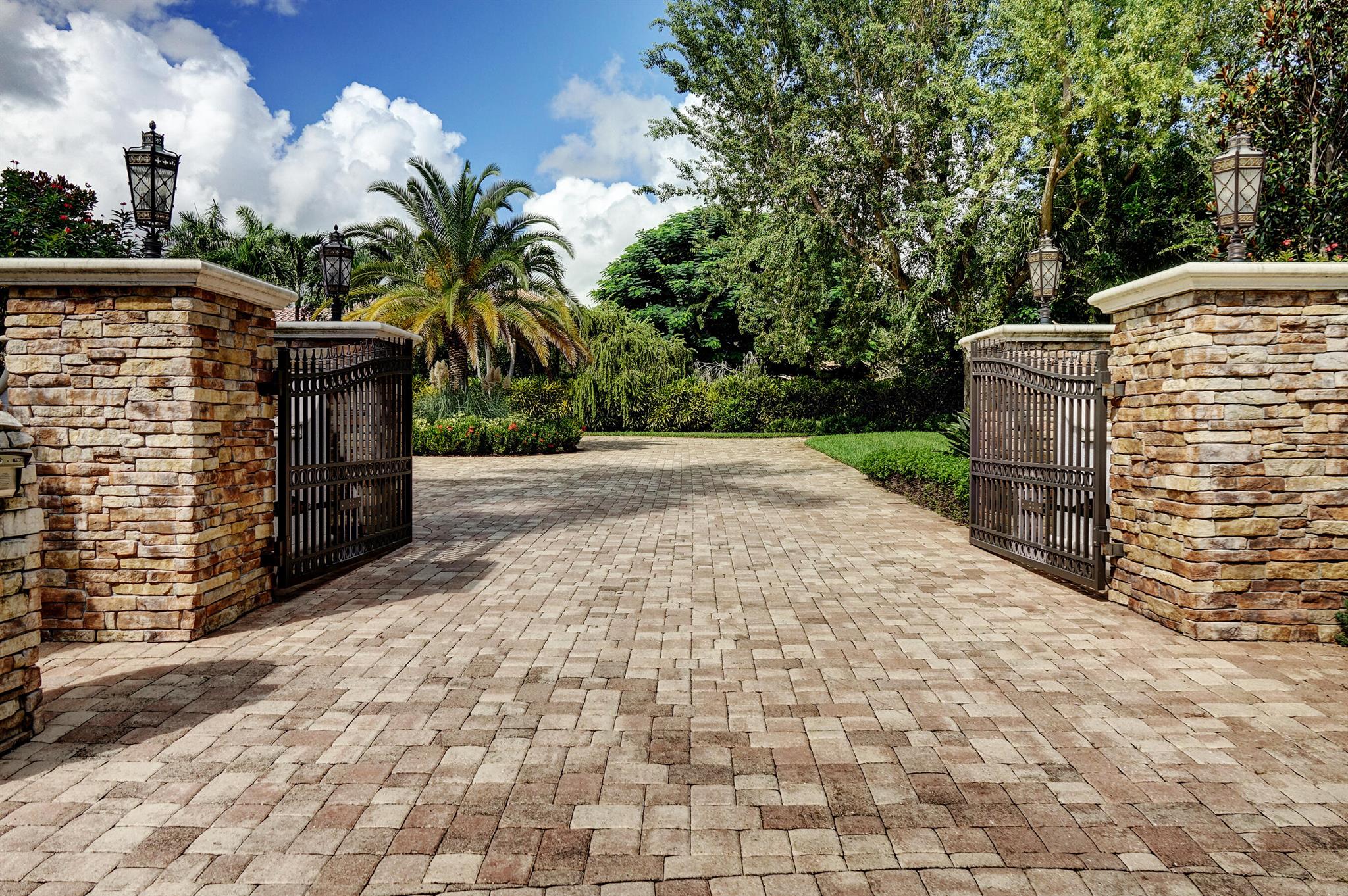 Homes for sale in Stuart, FL | 2690 Nw Collins Cove Road, Stuart, FL 34994 | MLS# R11127533