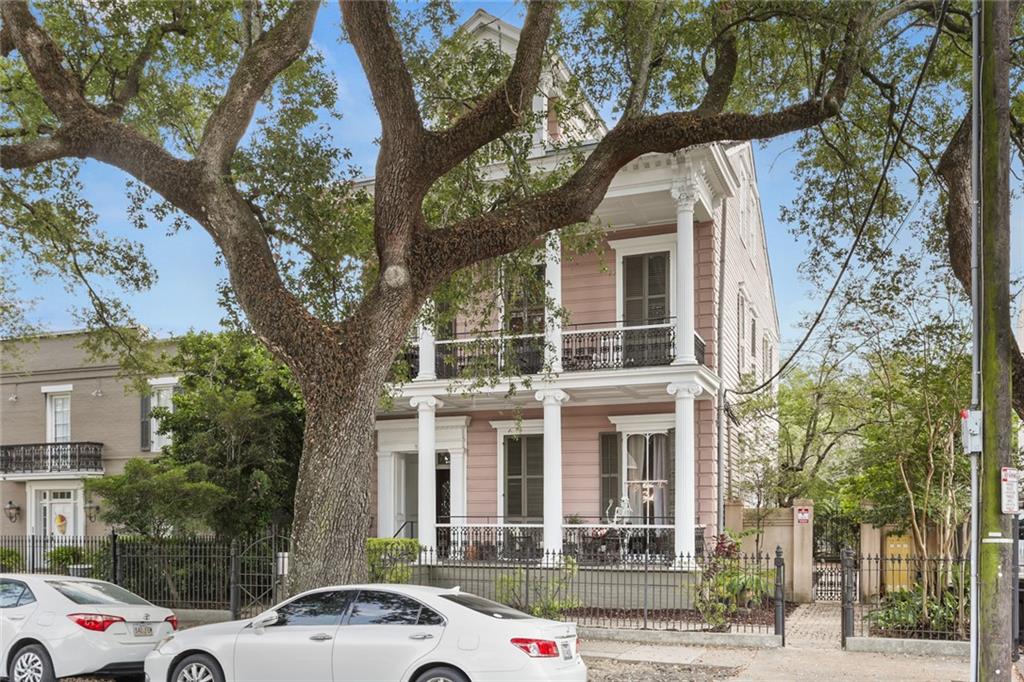 Photo of 3206 SAINT CHARLES Avenue, New Orleans, LA 70115