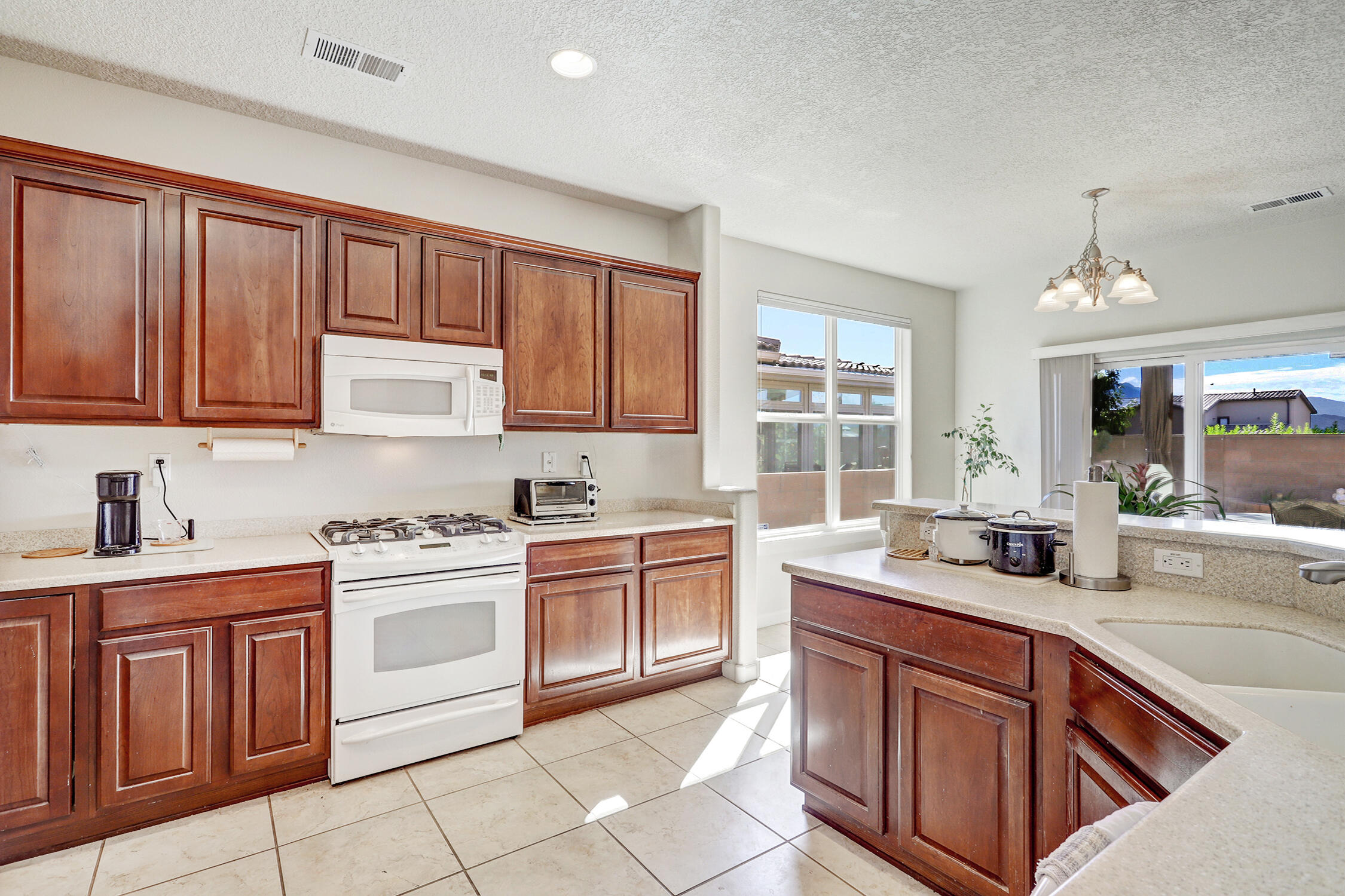 4229 North Pole Loop NE Kitchen