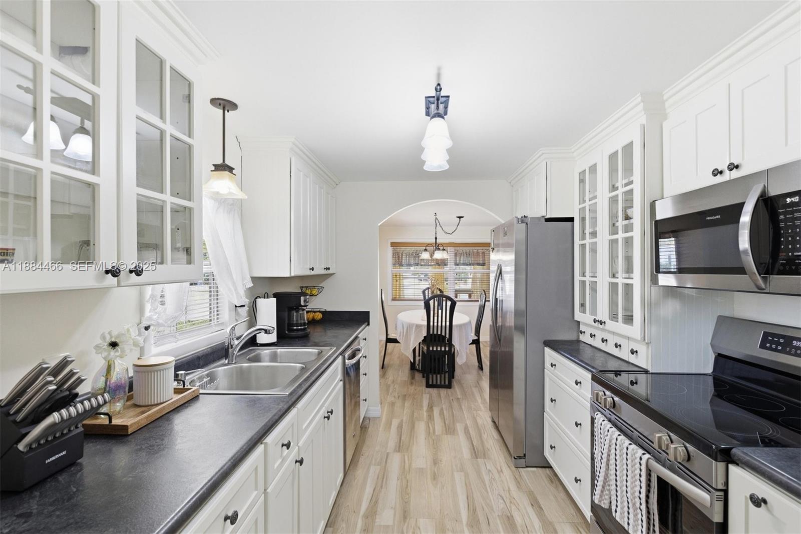 Homes for sale in Dania Beach, FL | 5720 Lakeshore Dr, Dania Beach, FL 33312 | MLS# A11884466