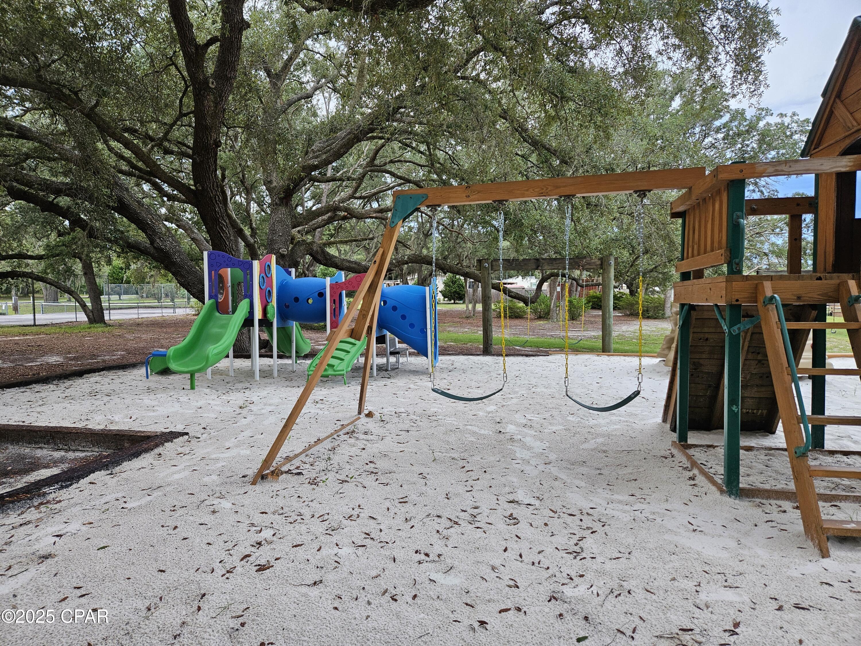 Image 23 For B-272 Springer Drive